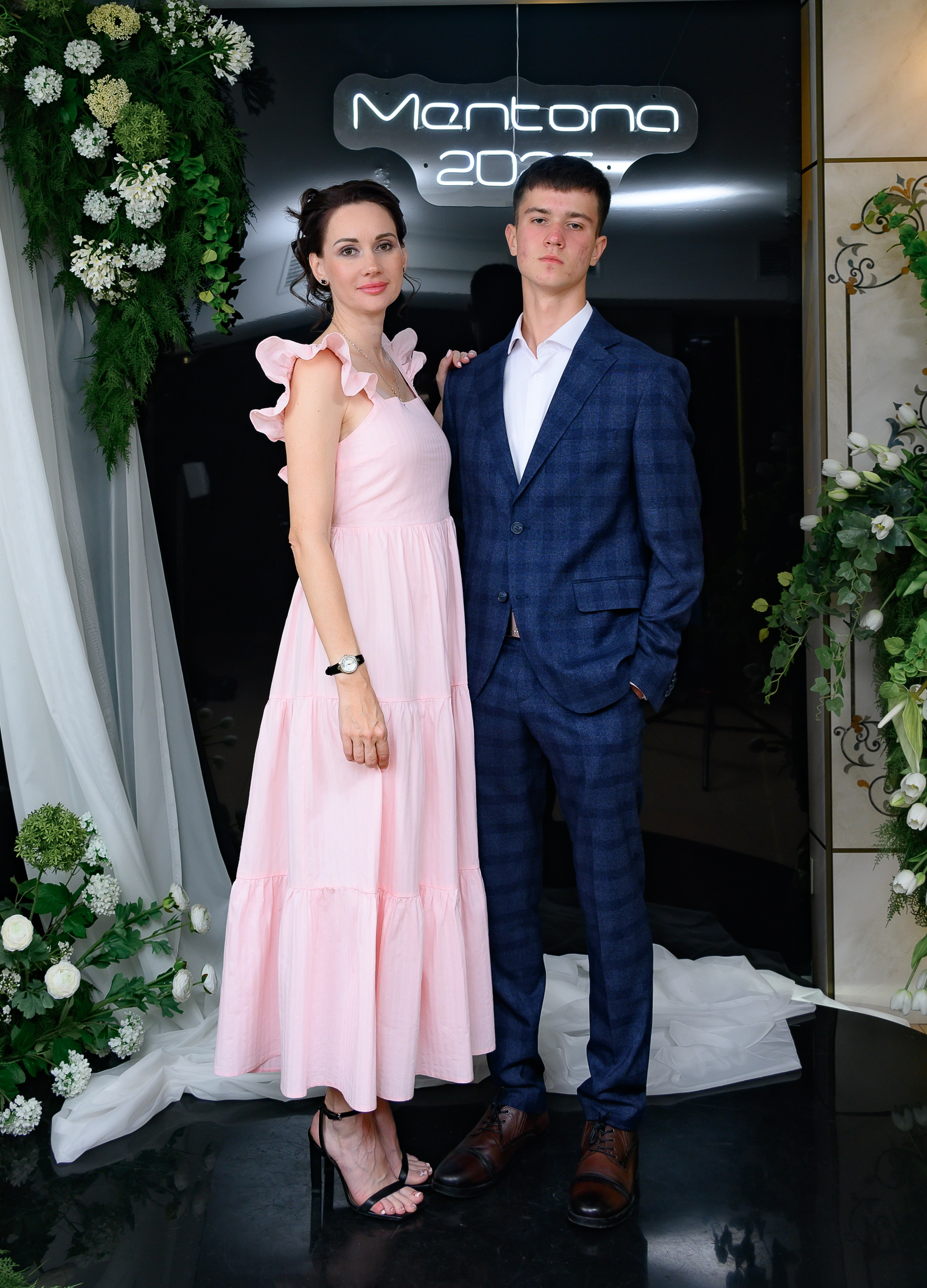 Выпускной 11 кл 2025. Семейный и детский фотограф в Новороссийске Лебедева Елена