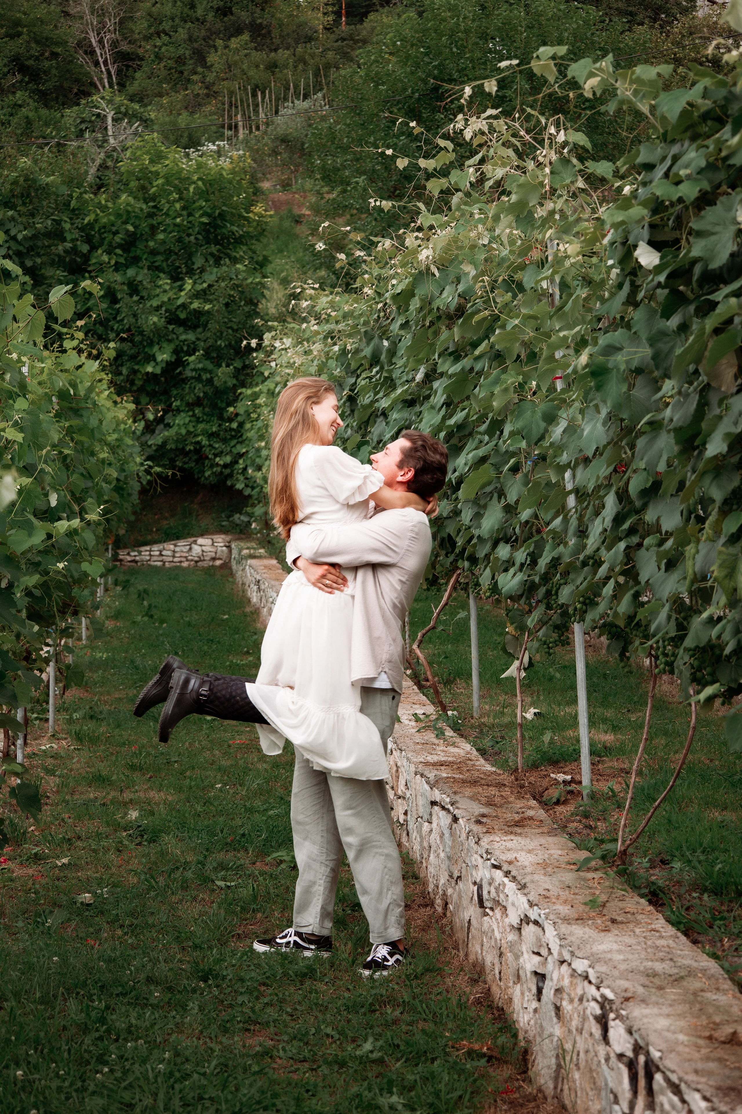 Свидание у пруда. Семейный и Свадебный фотограф в Сочи