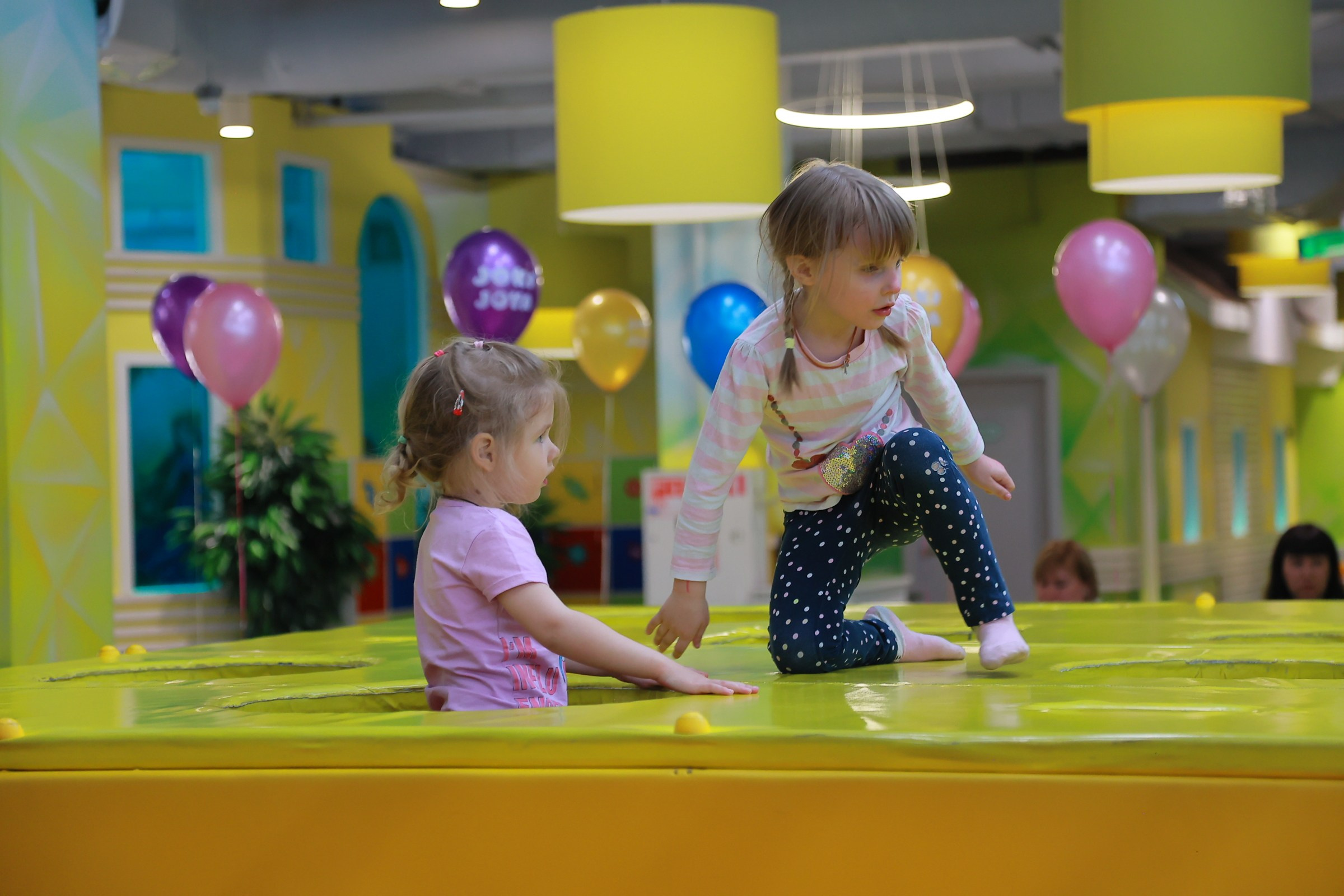 Семейный поход в игровой центр. Выпускные альбомы в Москве и Московской области