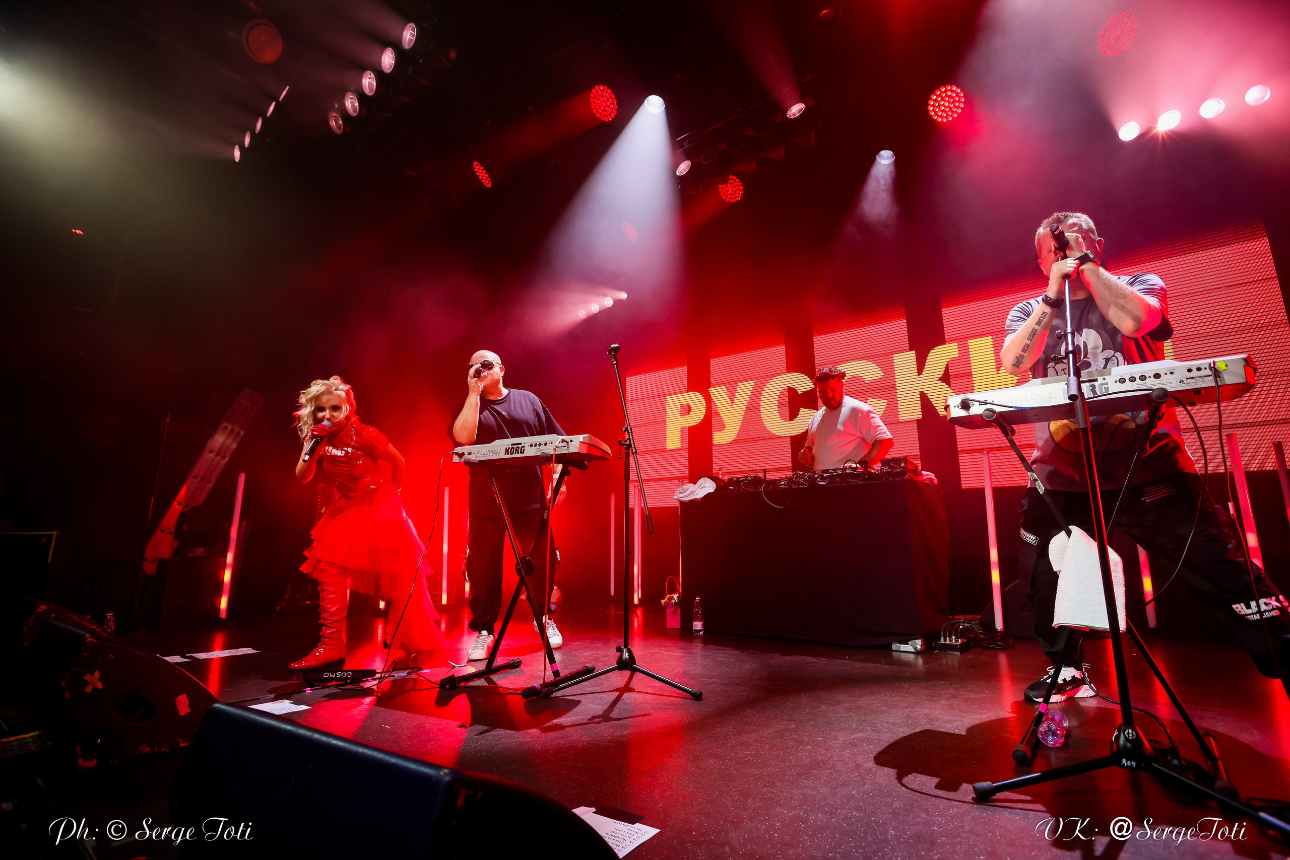 Русский Размер Клуб «Космонавт». Художник по свету Егор Сапожников