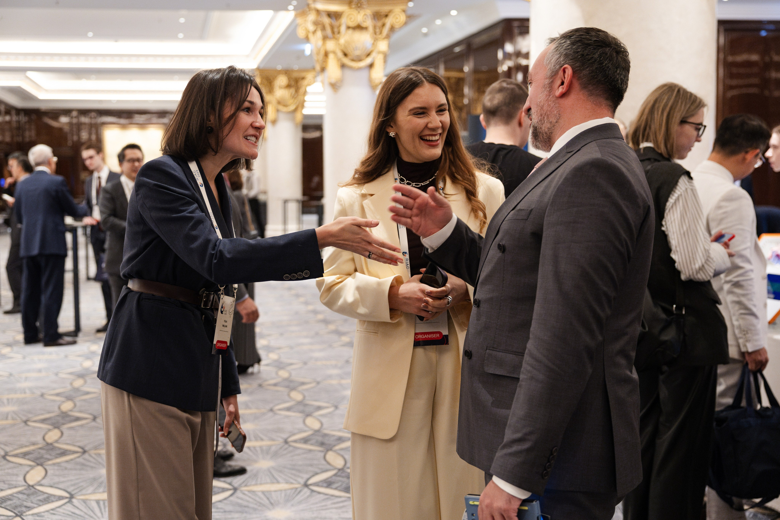 RIAC 2025. Свадебный репортажный фотограф в Москве