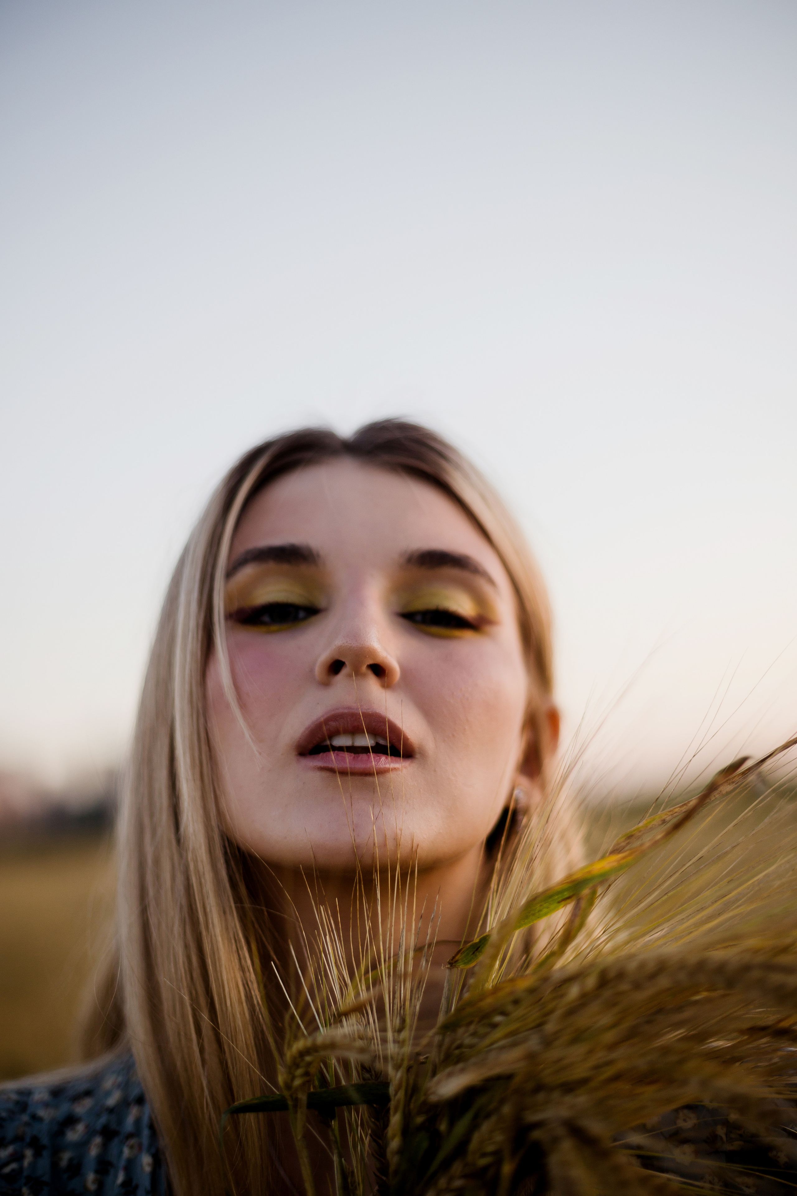 Inst: Md: @ellkomakup_ Mua: @ellkomakup_  Org: @creative_photoday