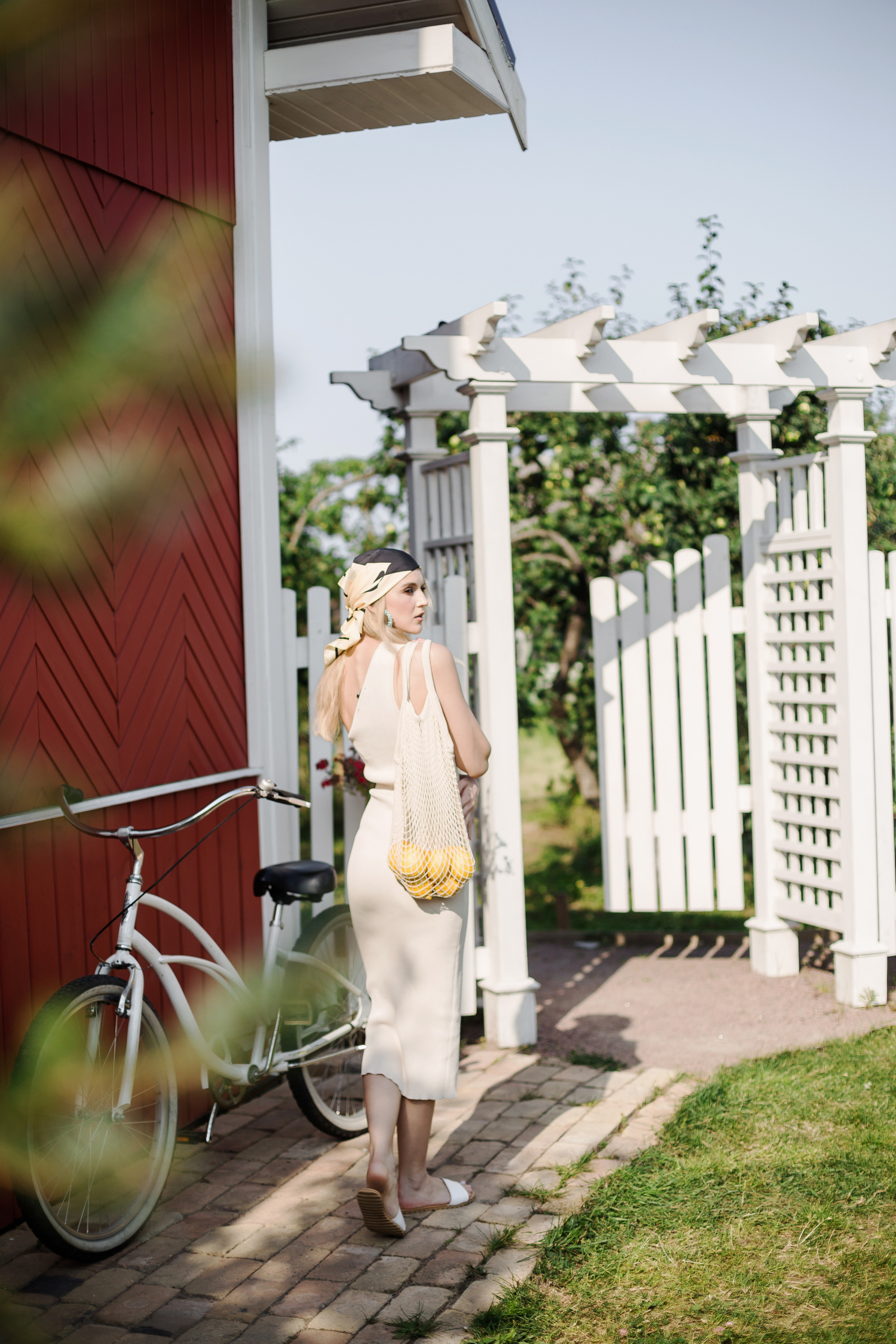 Inst: Md: @ellkomakup_ Mua: @ellkomakup_  Org: @creative_photoday Loc: @leonadacha