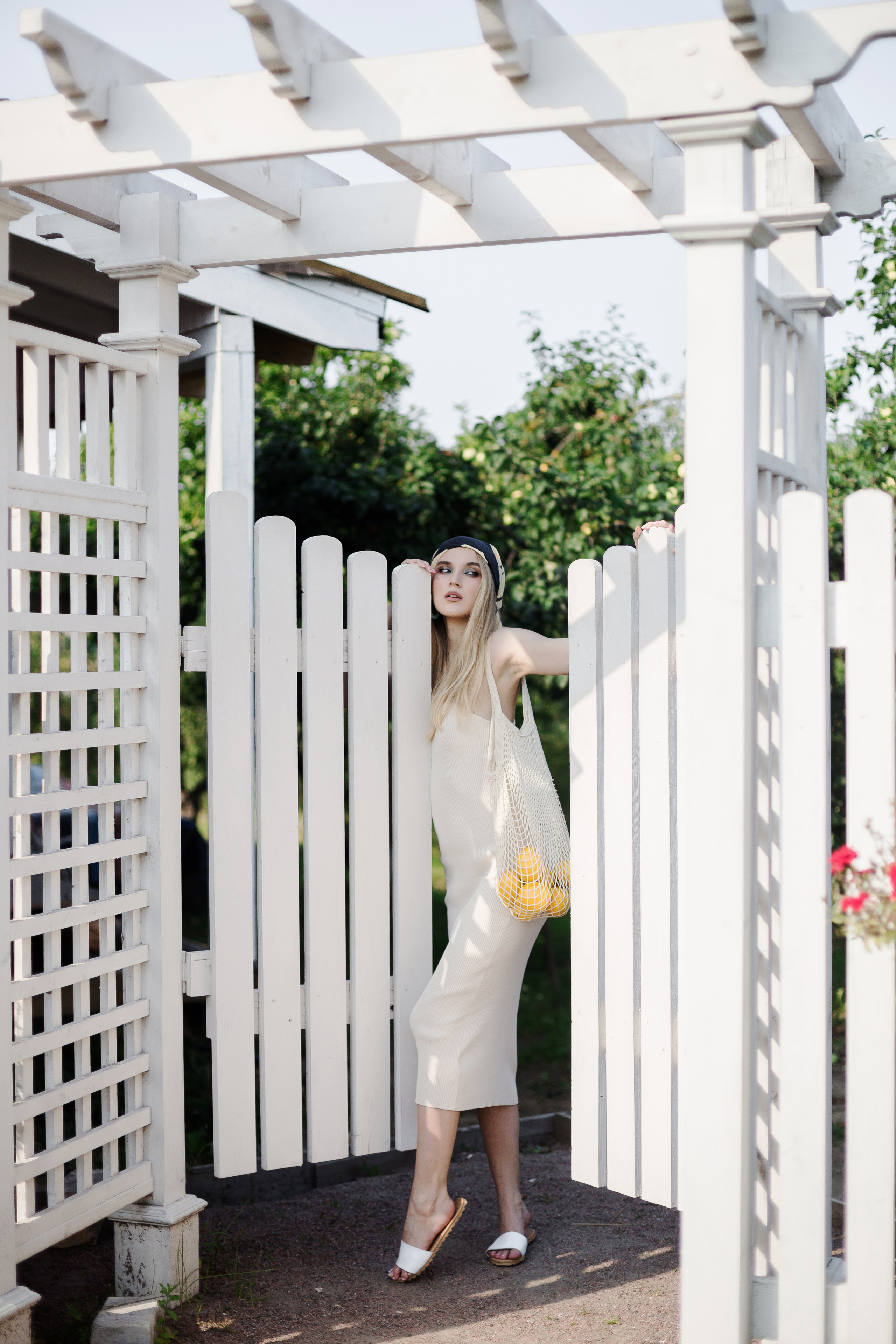 Inst: Md: @ellkomakup_ Mua: @ellkomakup_  Org: @creative_photoday Loc: @leonadacha