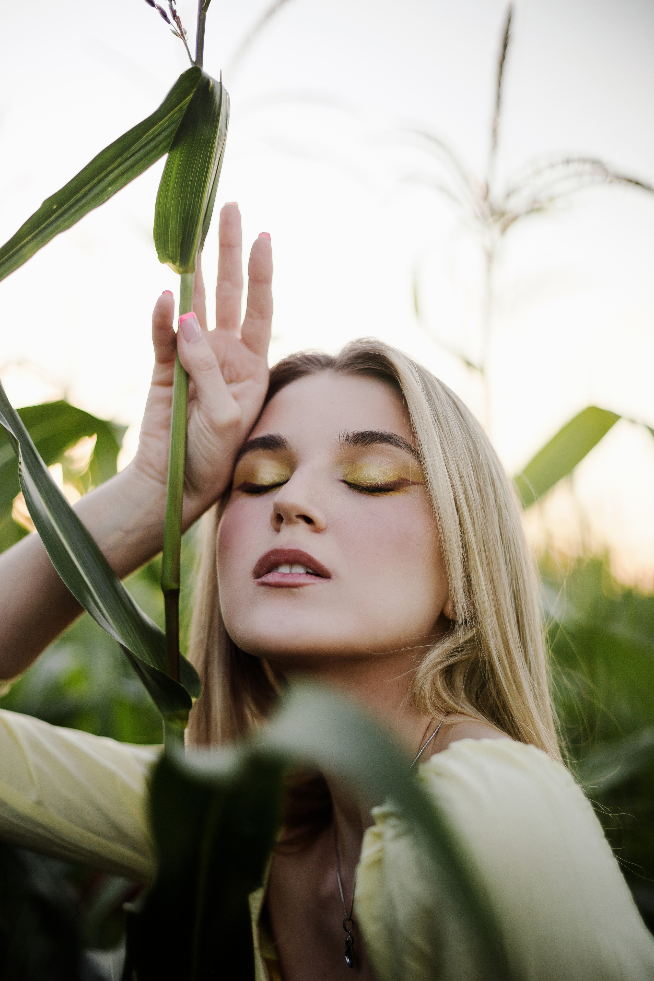 Inst: Md: @ellkomakup_ Mua: @ellkomakup_  Org: @creative_photoday