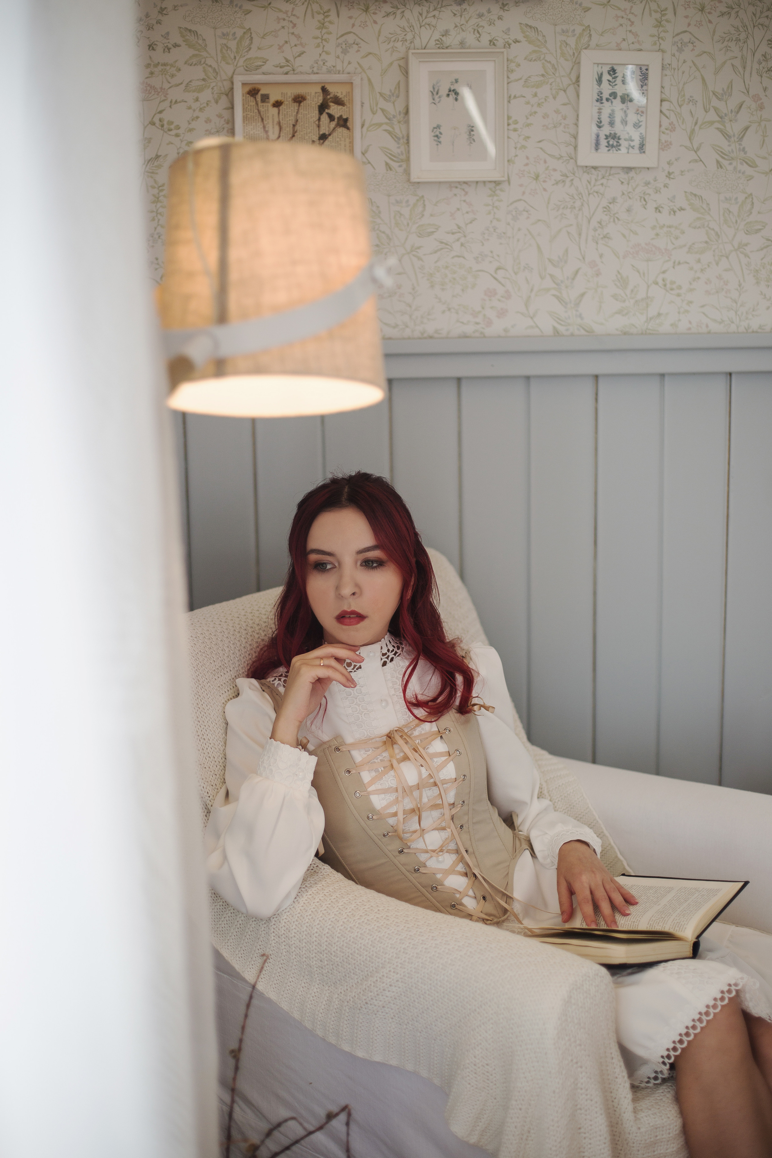 Inst: Md: @rom.viki Mua: @evgenia_makeuphair Org: @creative_photoday Loc: @leonadacha