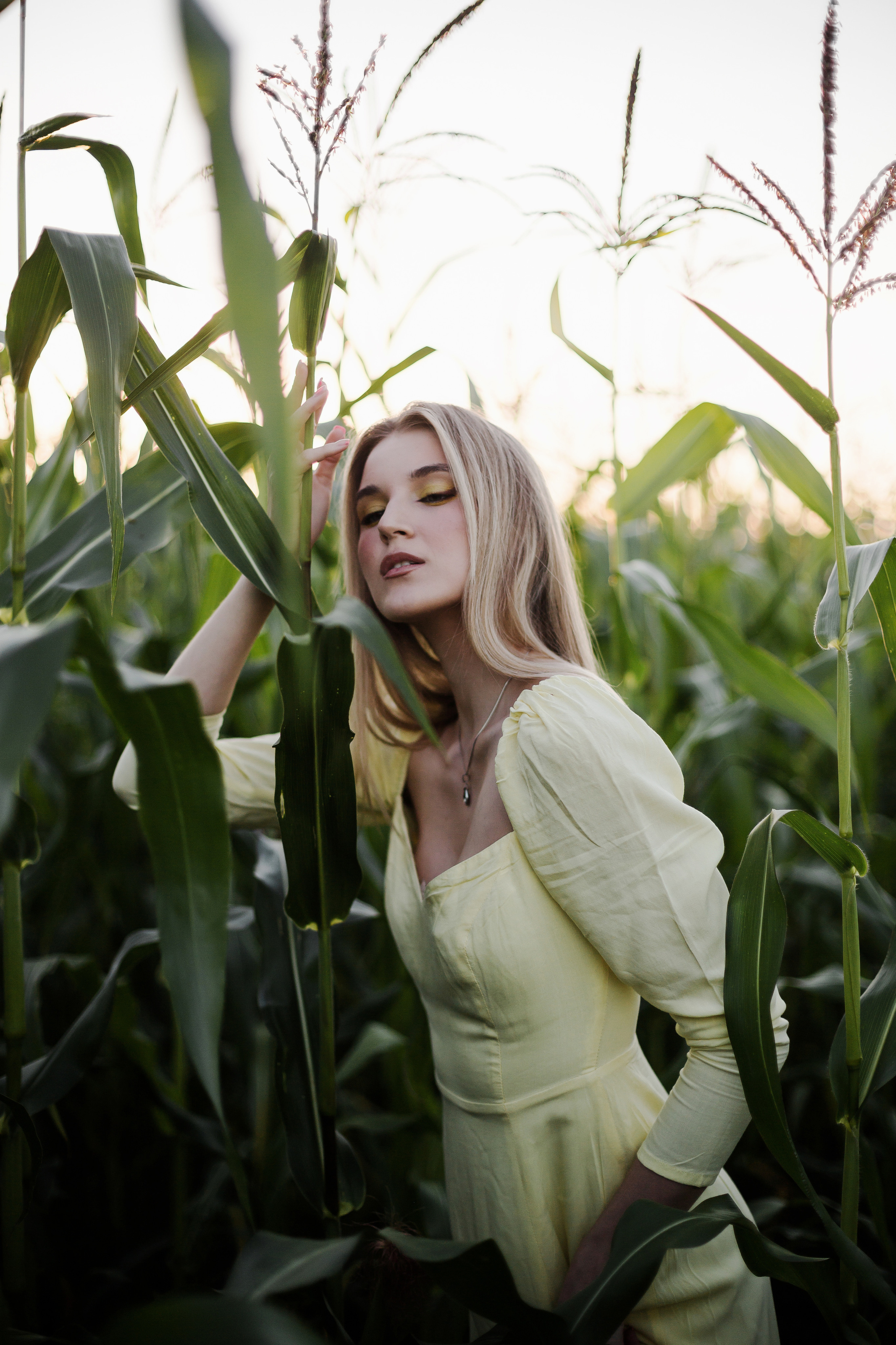 Inst: Md: @ellkomakup_ Mua: @ellkomakup_  Org: @creative_photoday