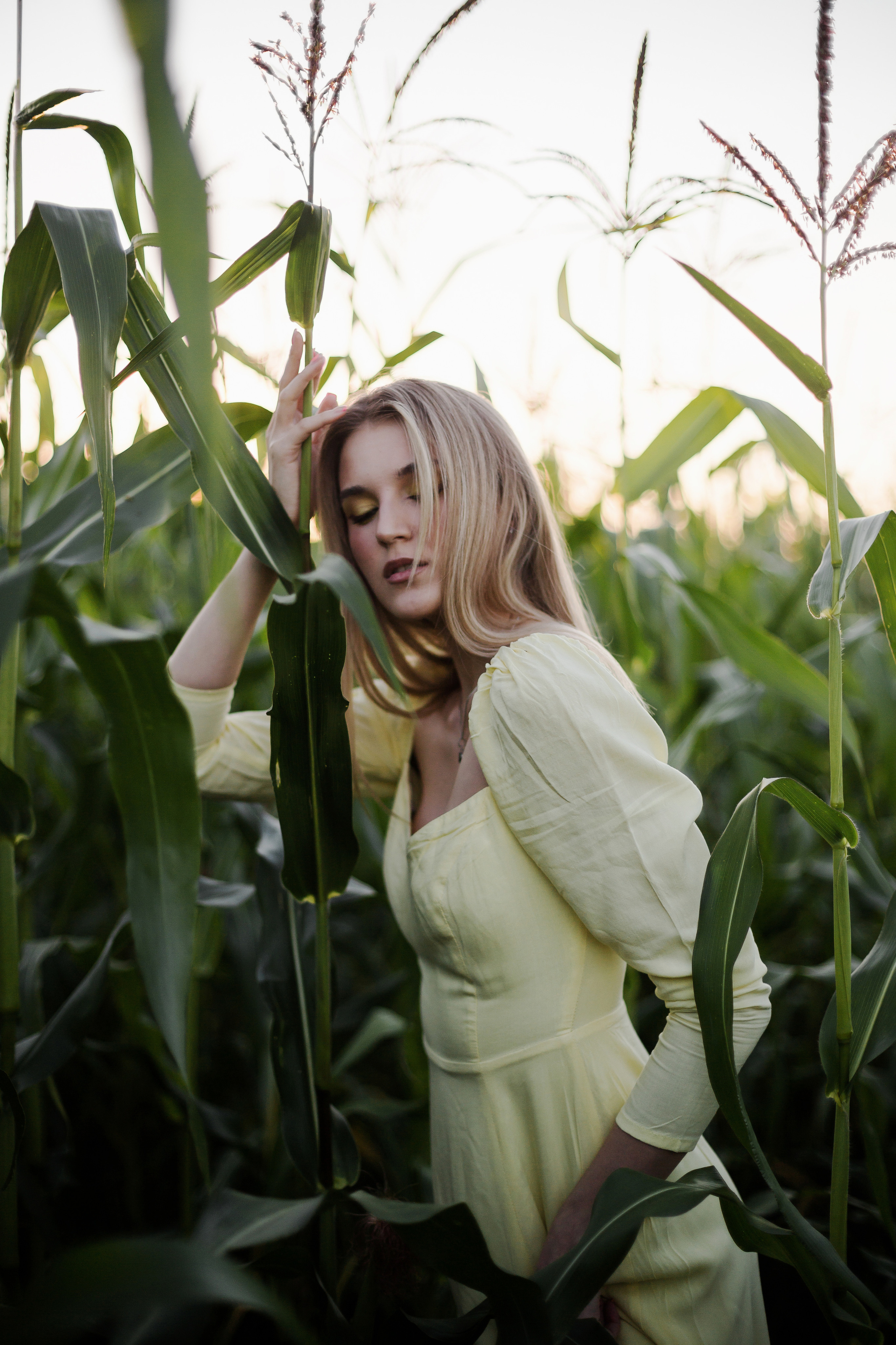 Inst: Md: @ellkomakup_ Mua: @ellkomakup_  Org: @creative_photoday