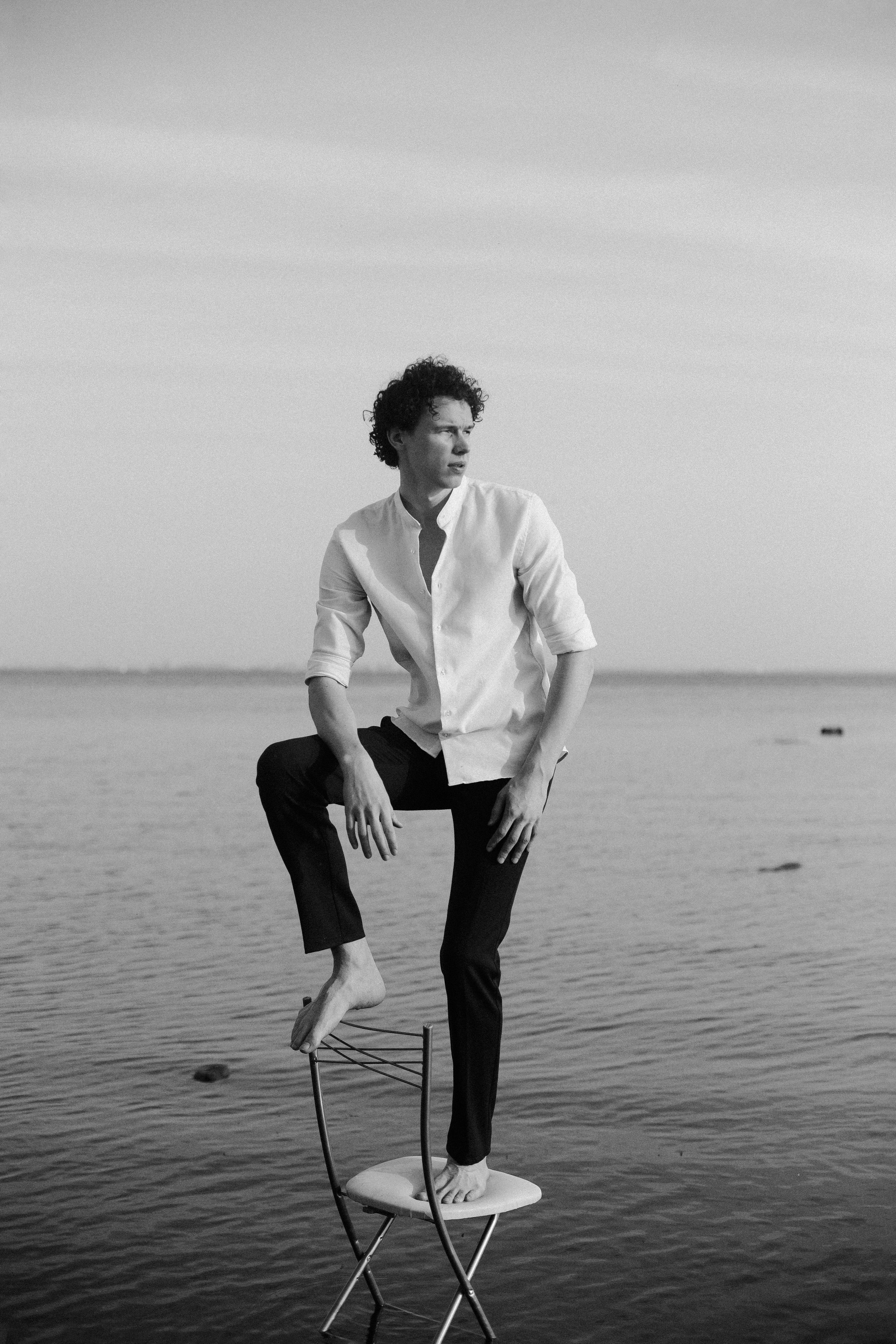 Inst: Md: @uqvivalento Org: @divine_photoproject