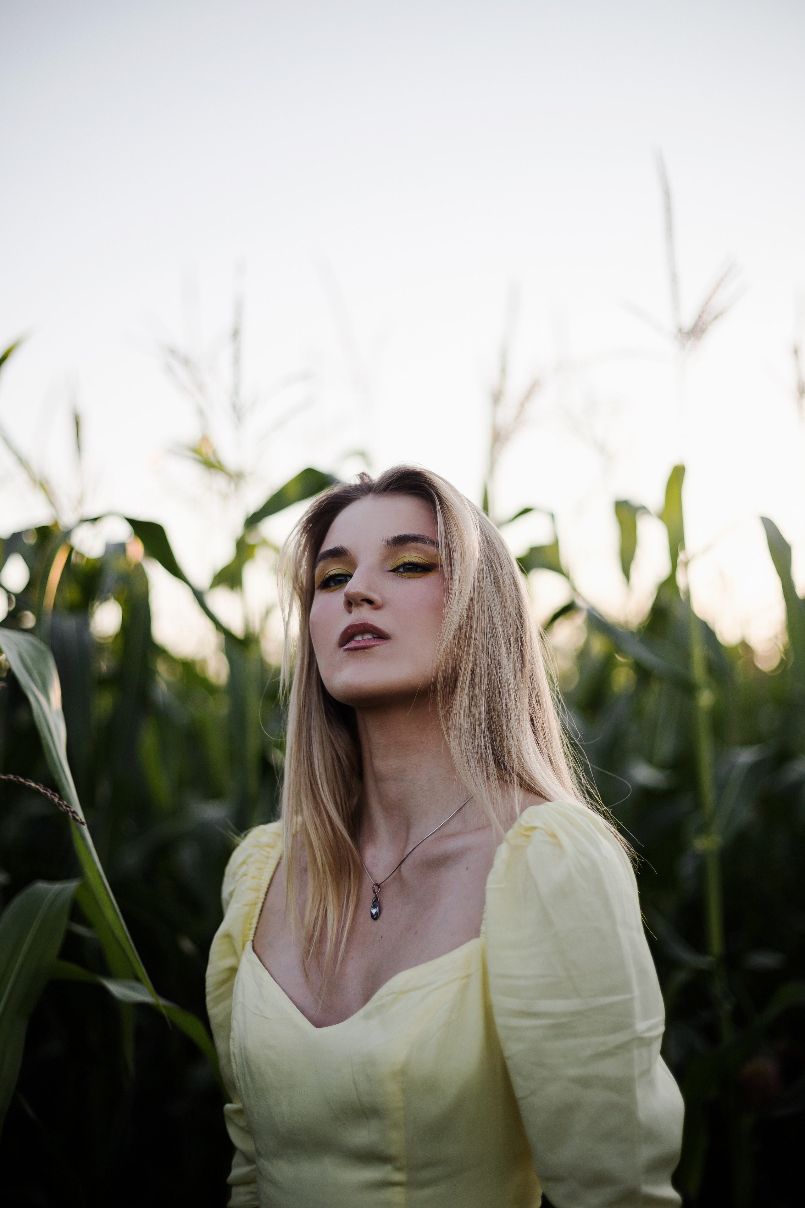 Inst: Md: @ellkomakup_ Mua: @ellkomakup_  Org: @creative_photoday