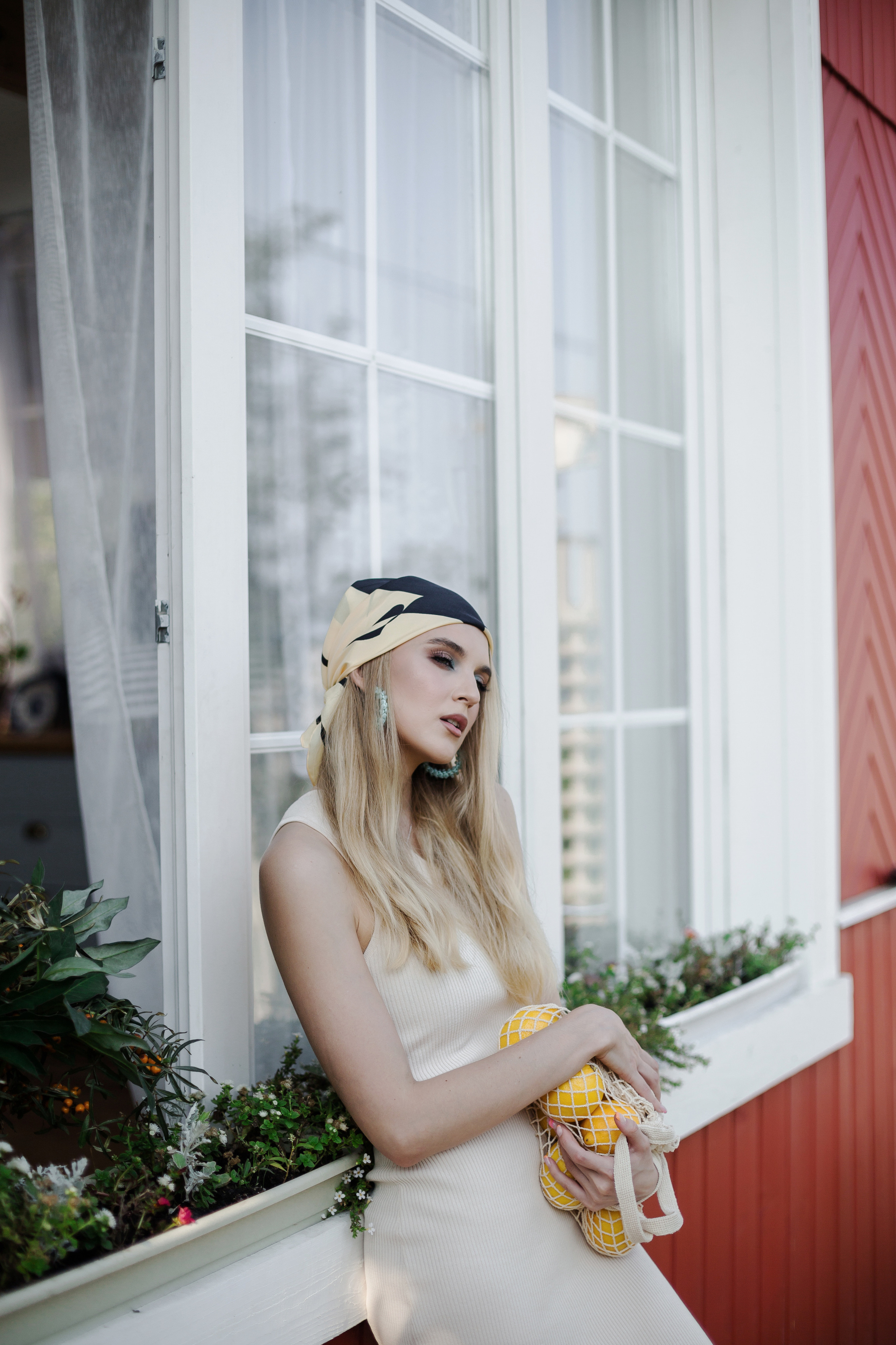 Inst: Md: @ellkomakup_ Mua: @ellkomakup_  Org: @creative_photoday Loc: @leonadacha