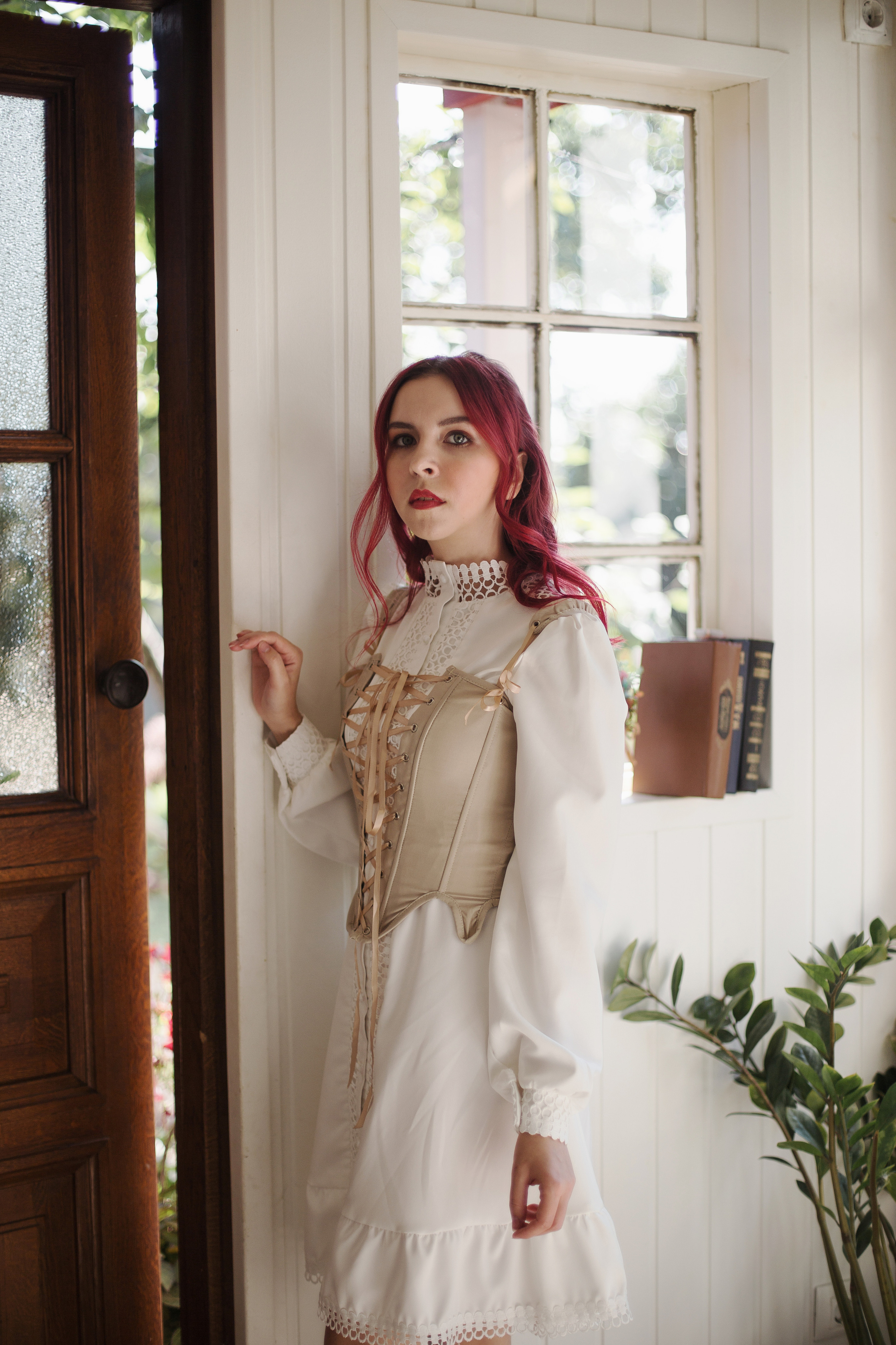 Inst: Md: @rom.viki Mua: @evgenia_makeuphair Org: @creative_photoday Loc: @leonadacha