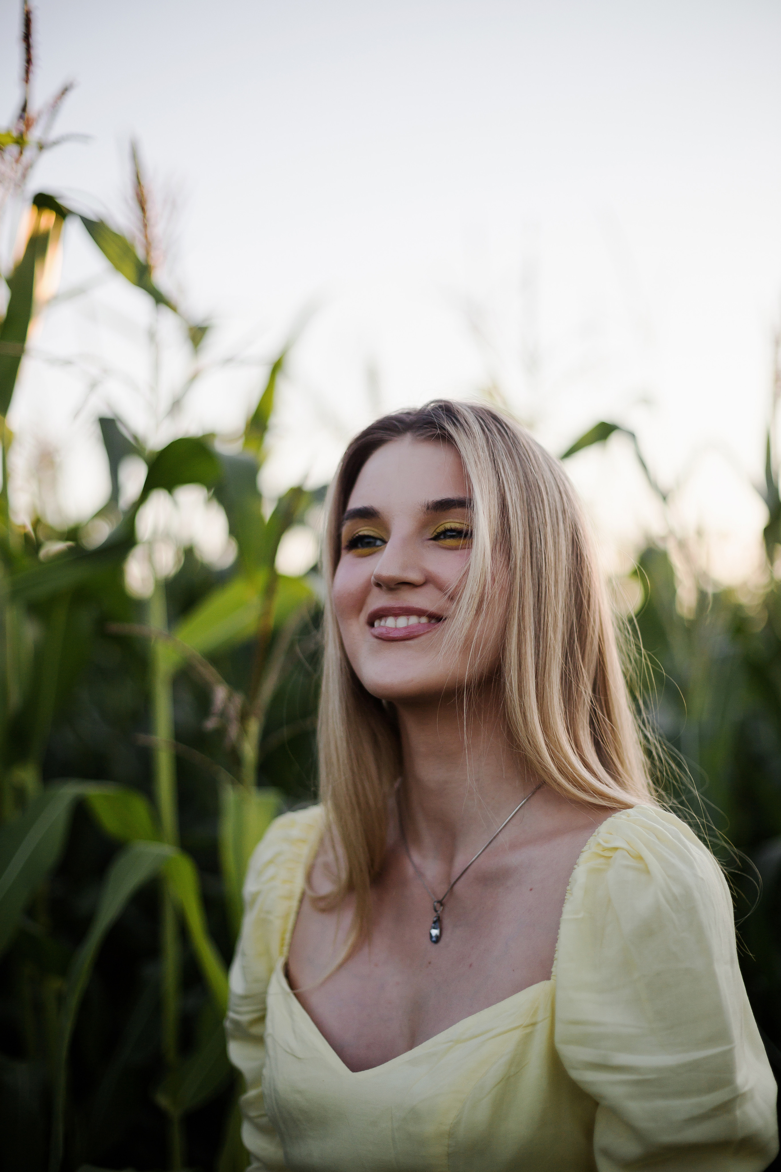 Inst: Md: @ellkomakup_ Mua: @ellkomakup_  Org: @creative_photoday