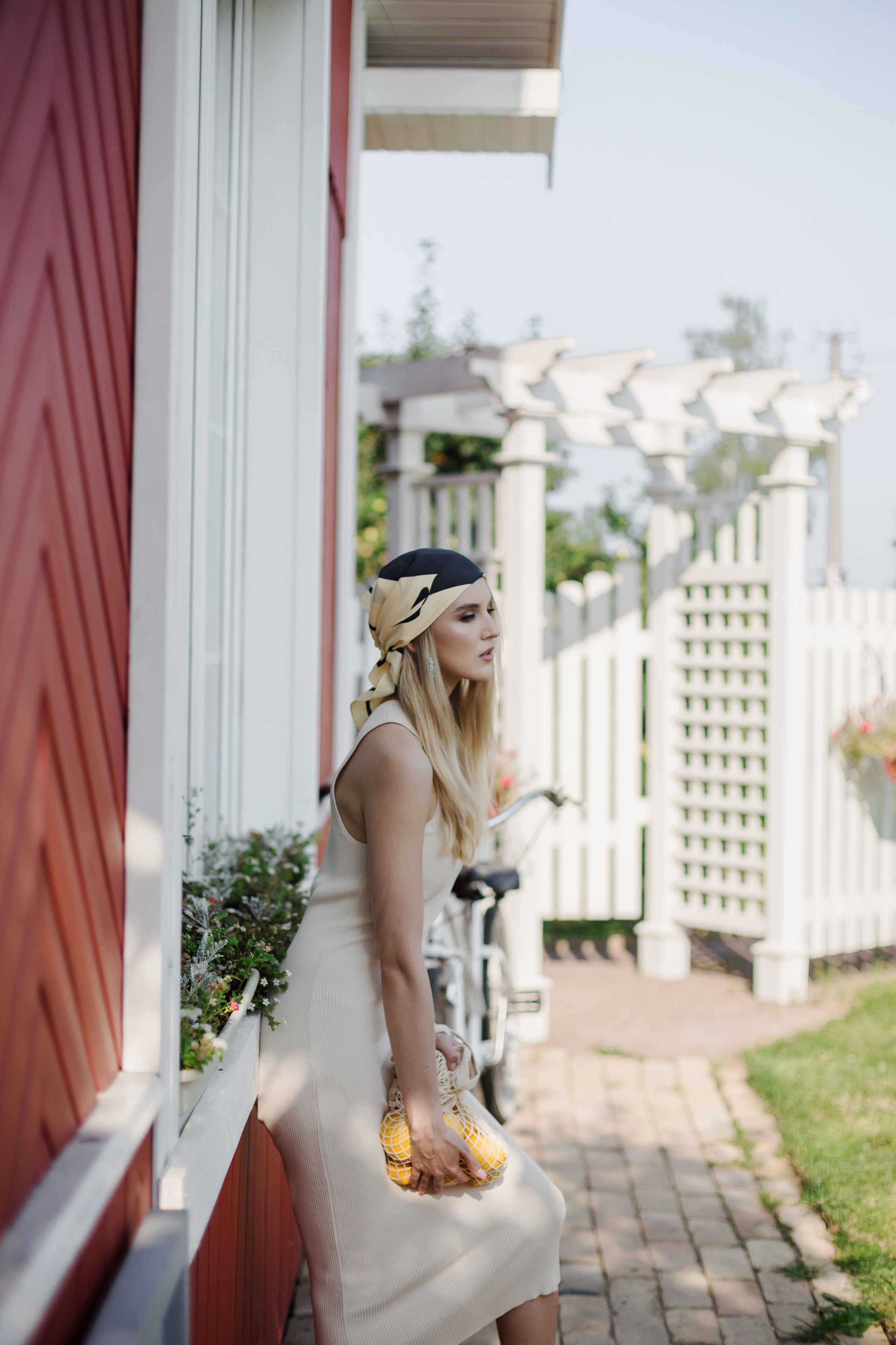 Inst: Md: @ellkomakup_ Mua: @ellkomakup_  Org: @creative_photoday Loc: @leonadacha