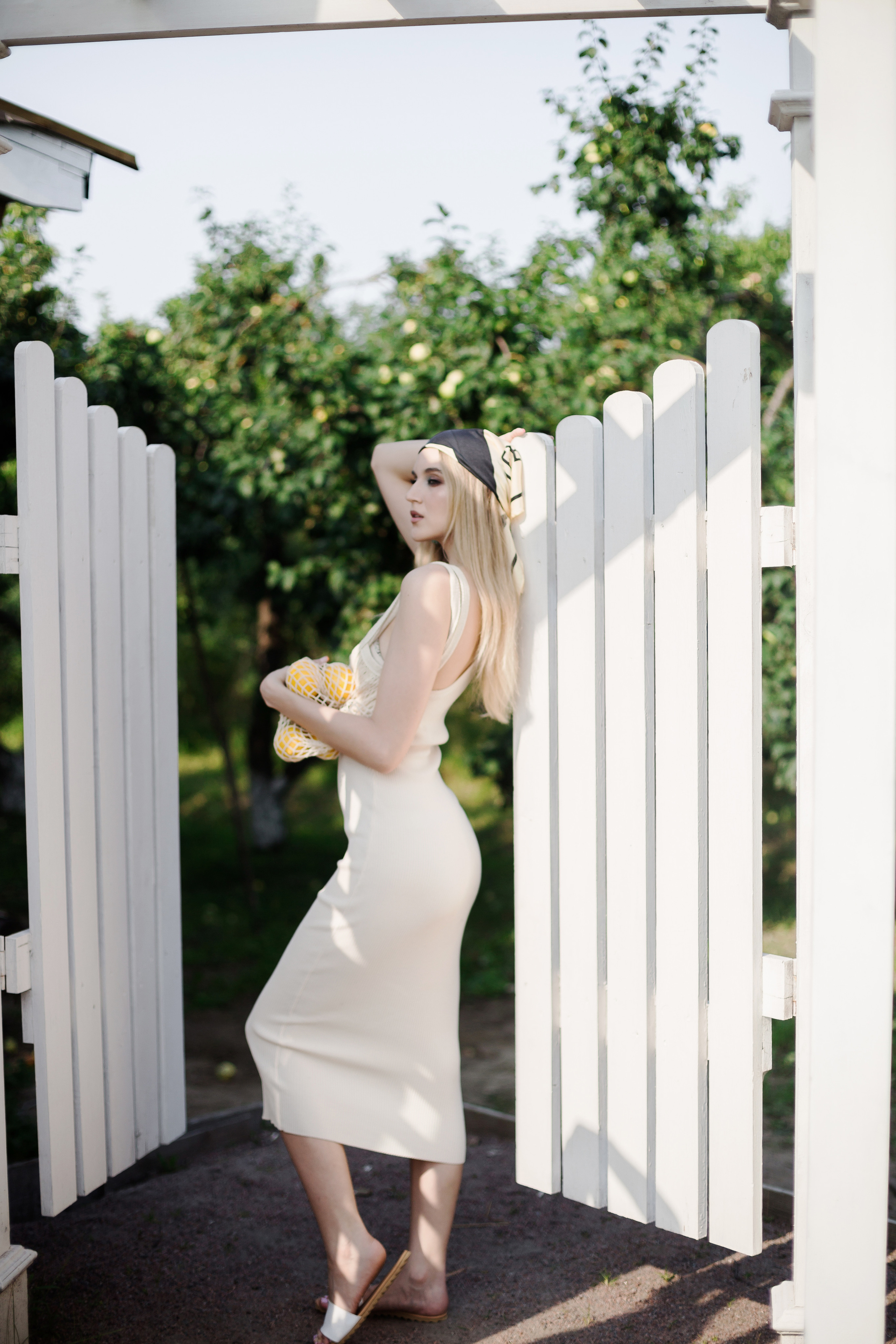 Inst: Md: @ellkomakup_ Mua: @ellkomakup_  Org: @creative_photoday Loc: @leonadacha