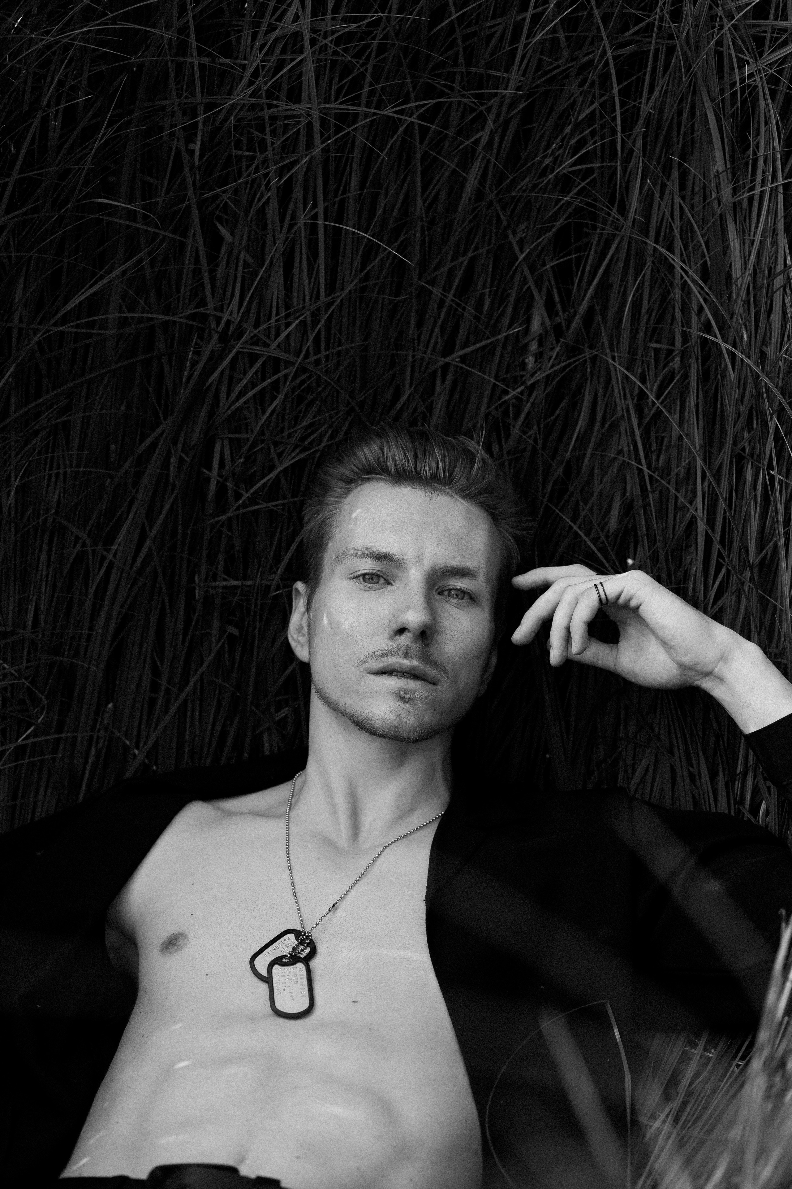 Inst: Md: @cptmarkizi Org: @divine_photoproject