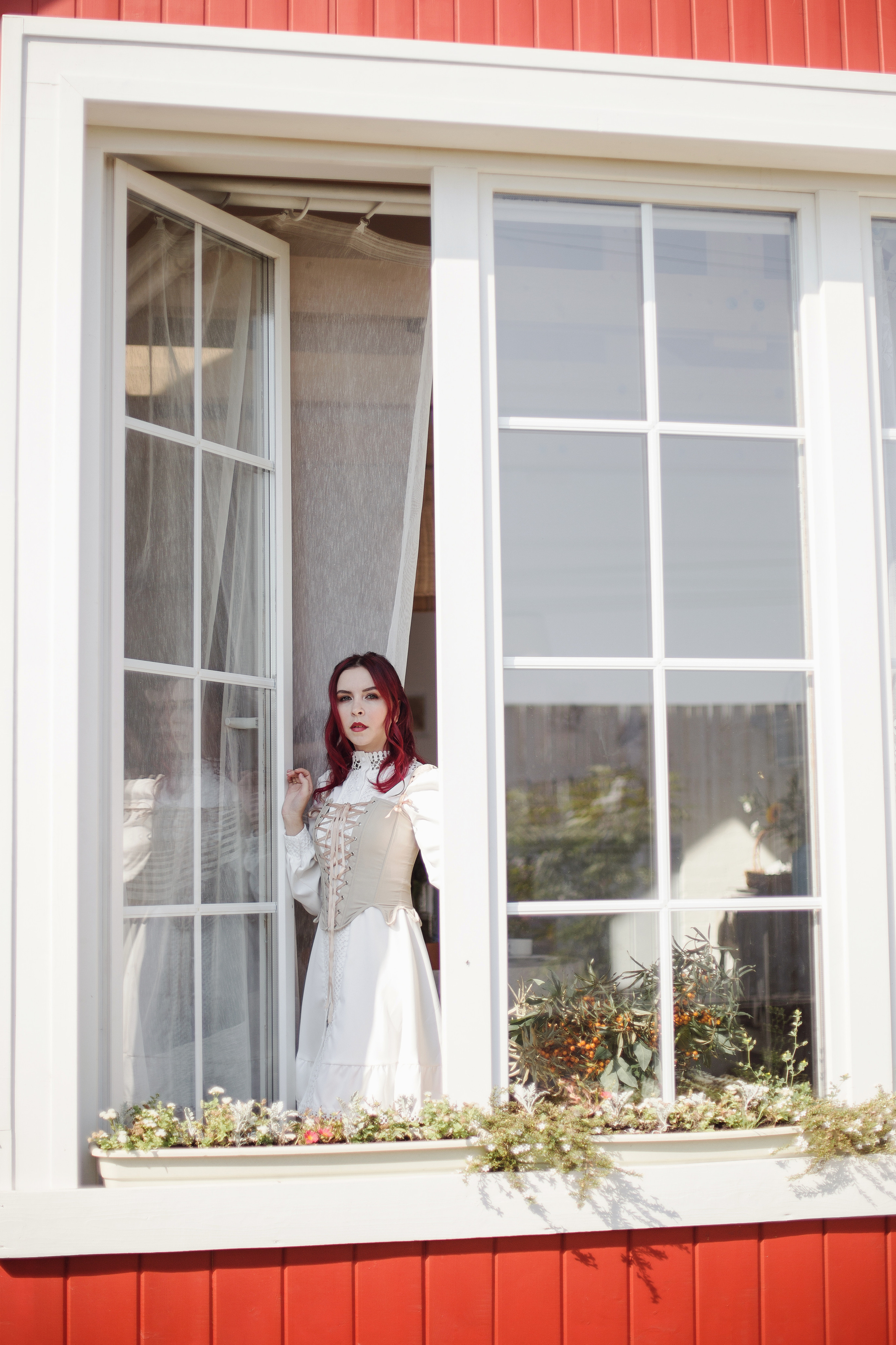 Inst: Md: @rom.viki Mua: @evgenia_makeuphair Org: @creative_photoday Loc: @leonadacha