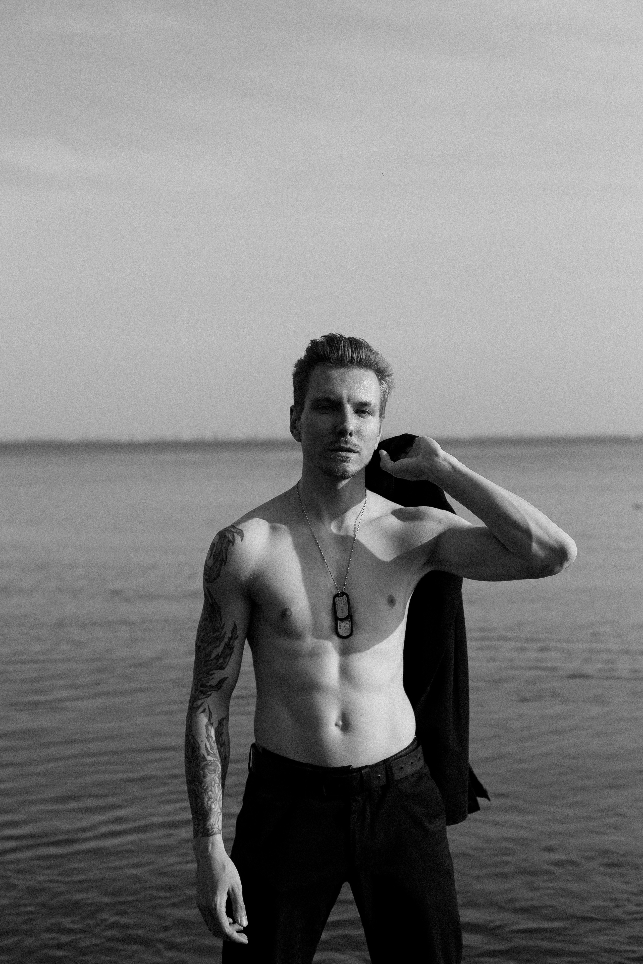 Inst: Md: @cptmarkizi Org: @divine_photoproject