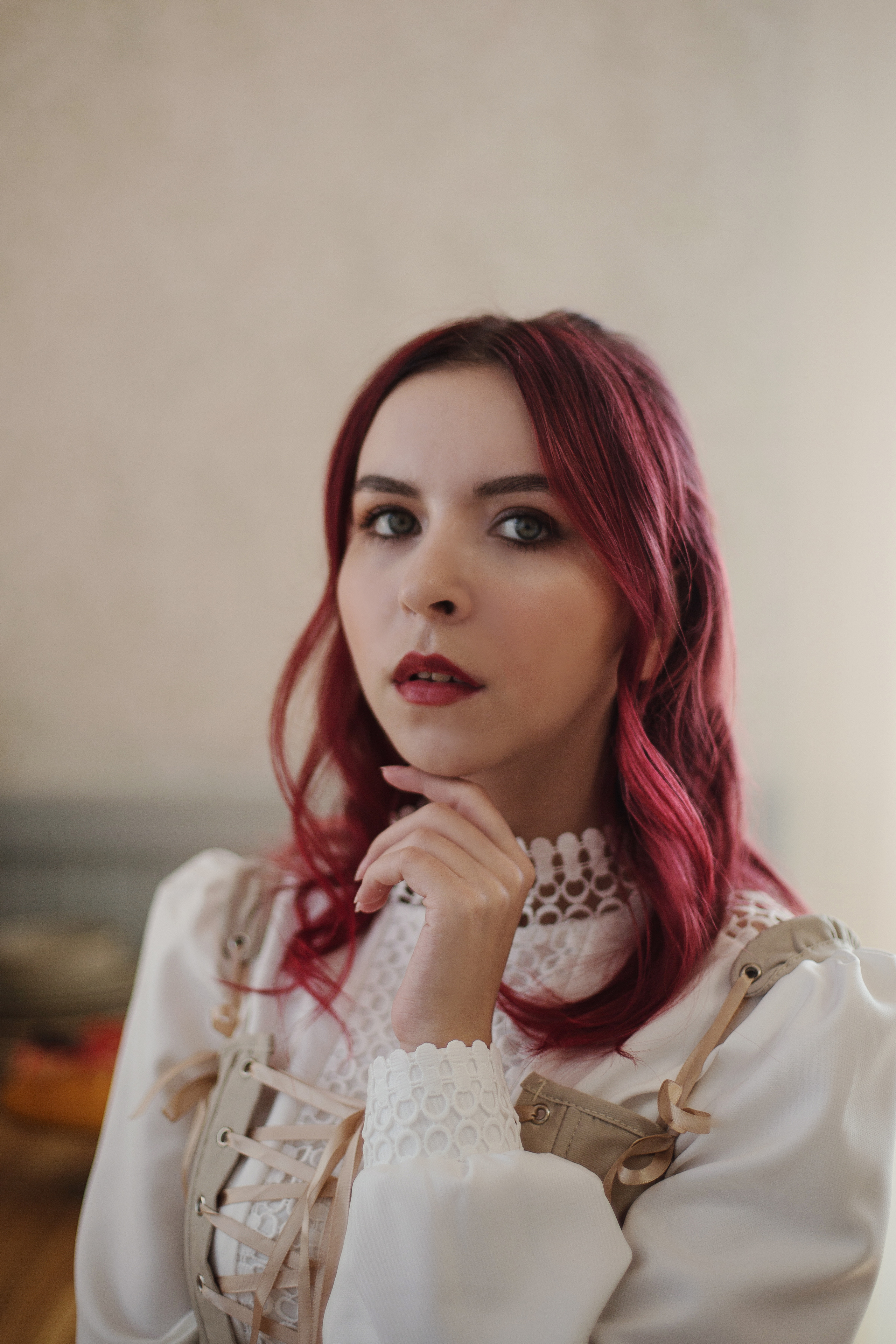 Inst: Md: @rom.viki Mua: @evgenia_makeuphair Org: @creative_photoday Loc: @leonadacha