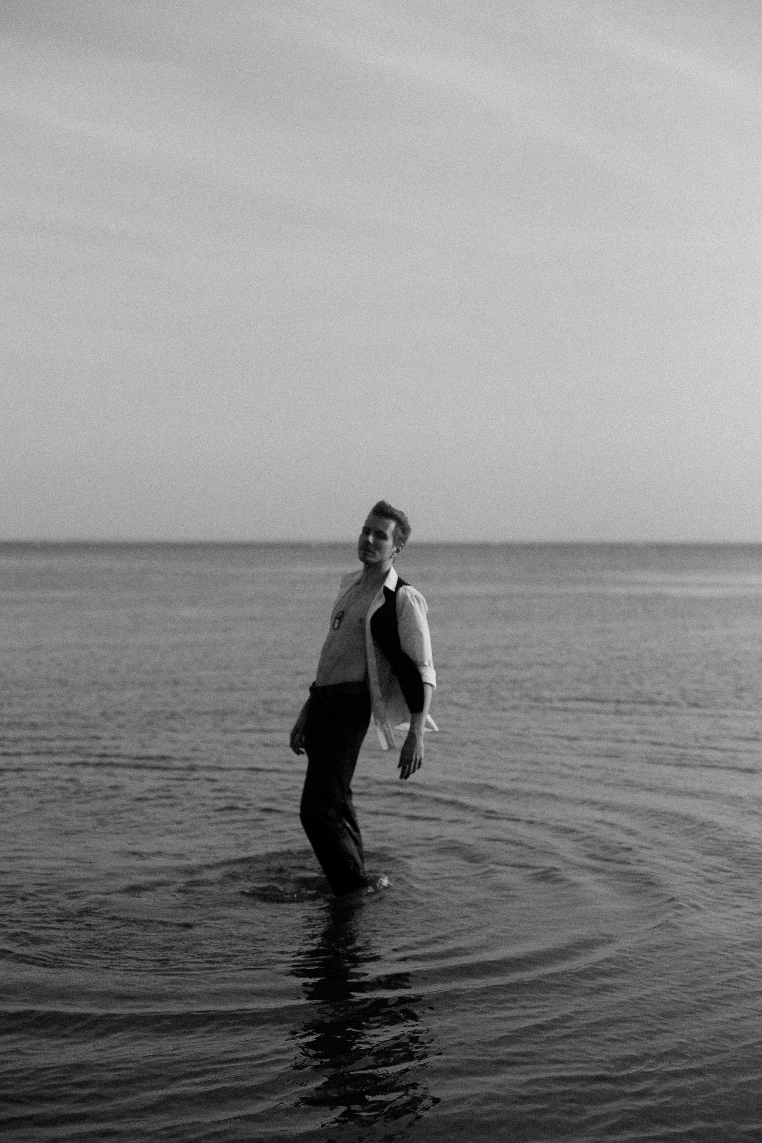 Inst: Md: @cptmarkizi Org: @divine_photoproject