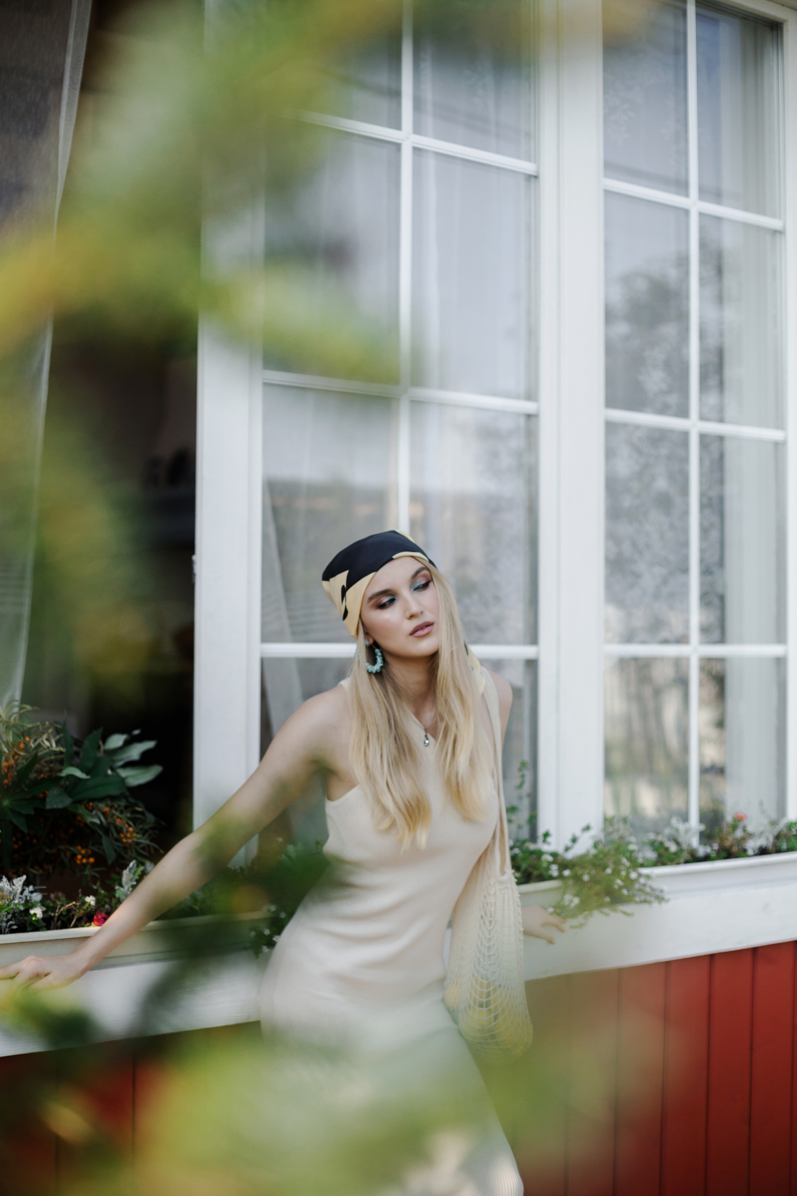 Inst: Md: @ellkomakup_ Mua: @ellkomakup_  Org: @creative_photoday Loc: @leonadacha