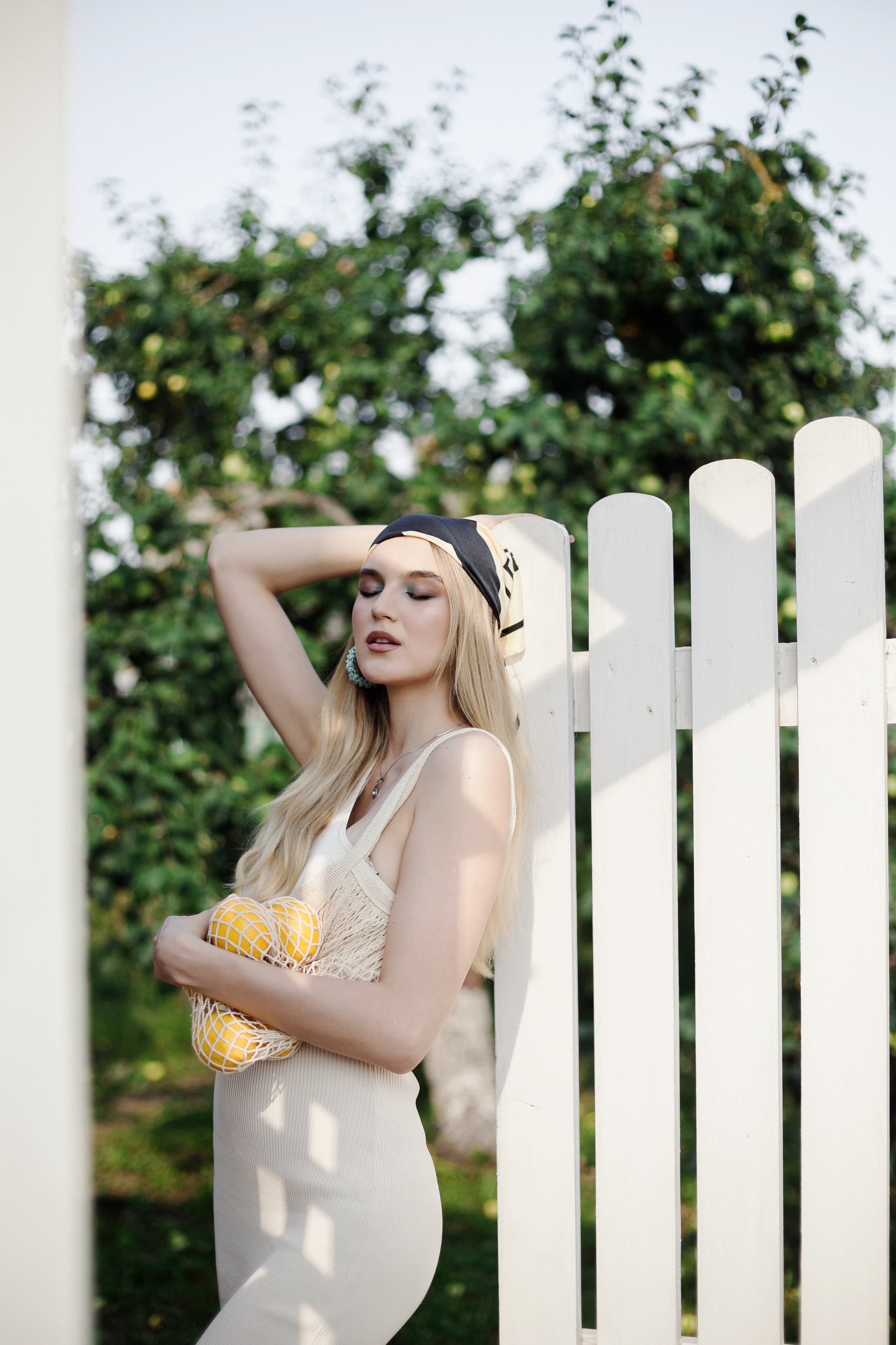 Inst: Md: @ellkomakup_ Mua: @ellkomakup_  Org: @creative_photoday Loc: @leonadacha