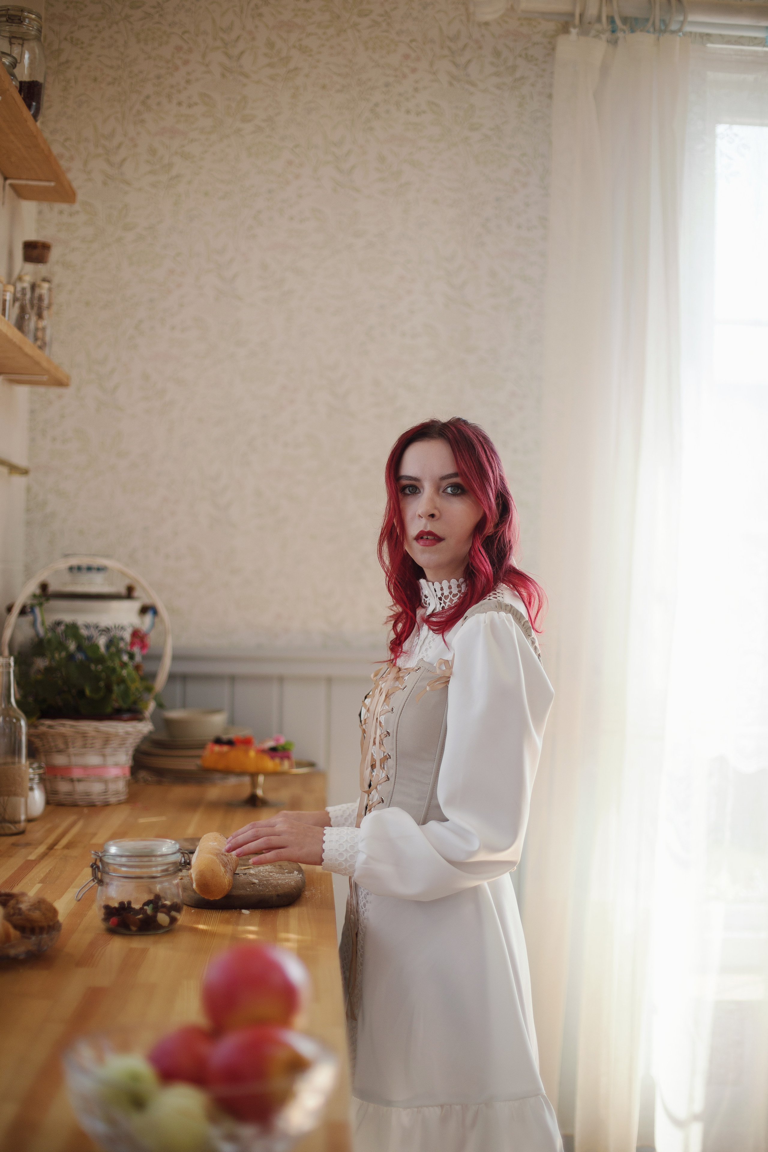 Inst: Md: @rom.viki Mua: @evgenia_makeuphair Org: @creative_photoday Loc: @leonadacha