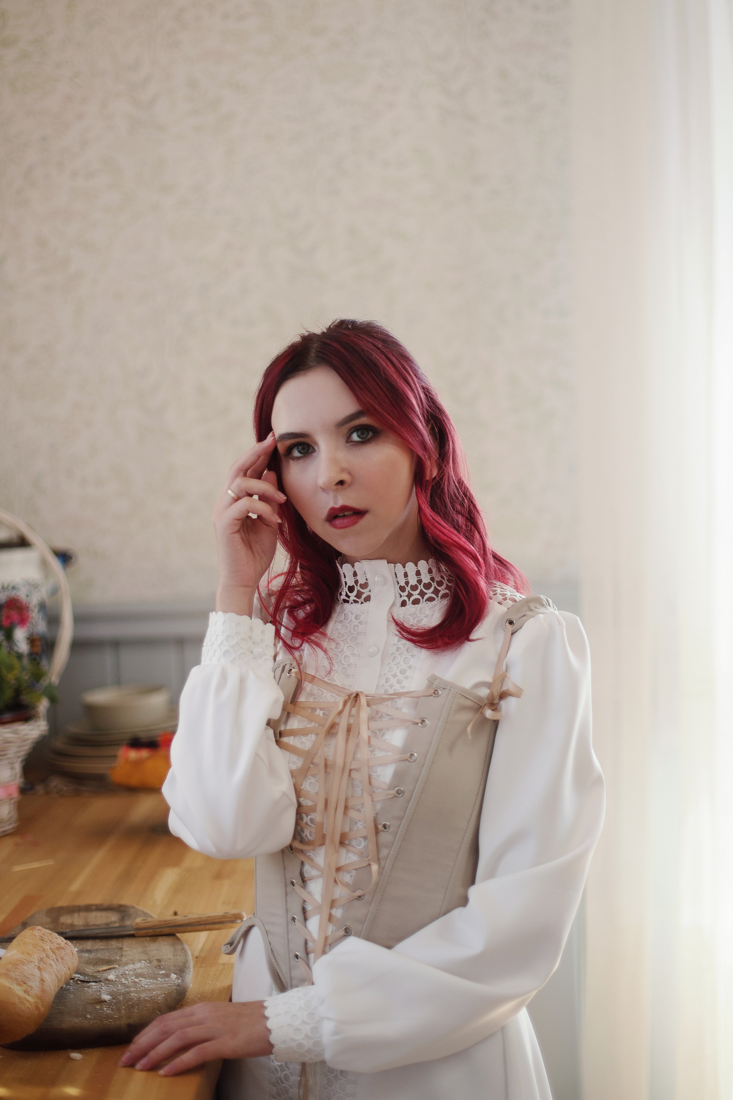 Inst: Md: @rom.viki Mua: @evgenia_makeuphair Org: @creative_photoday Loc: @leonadacha