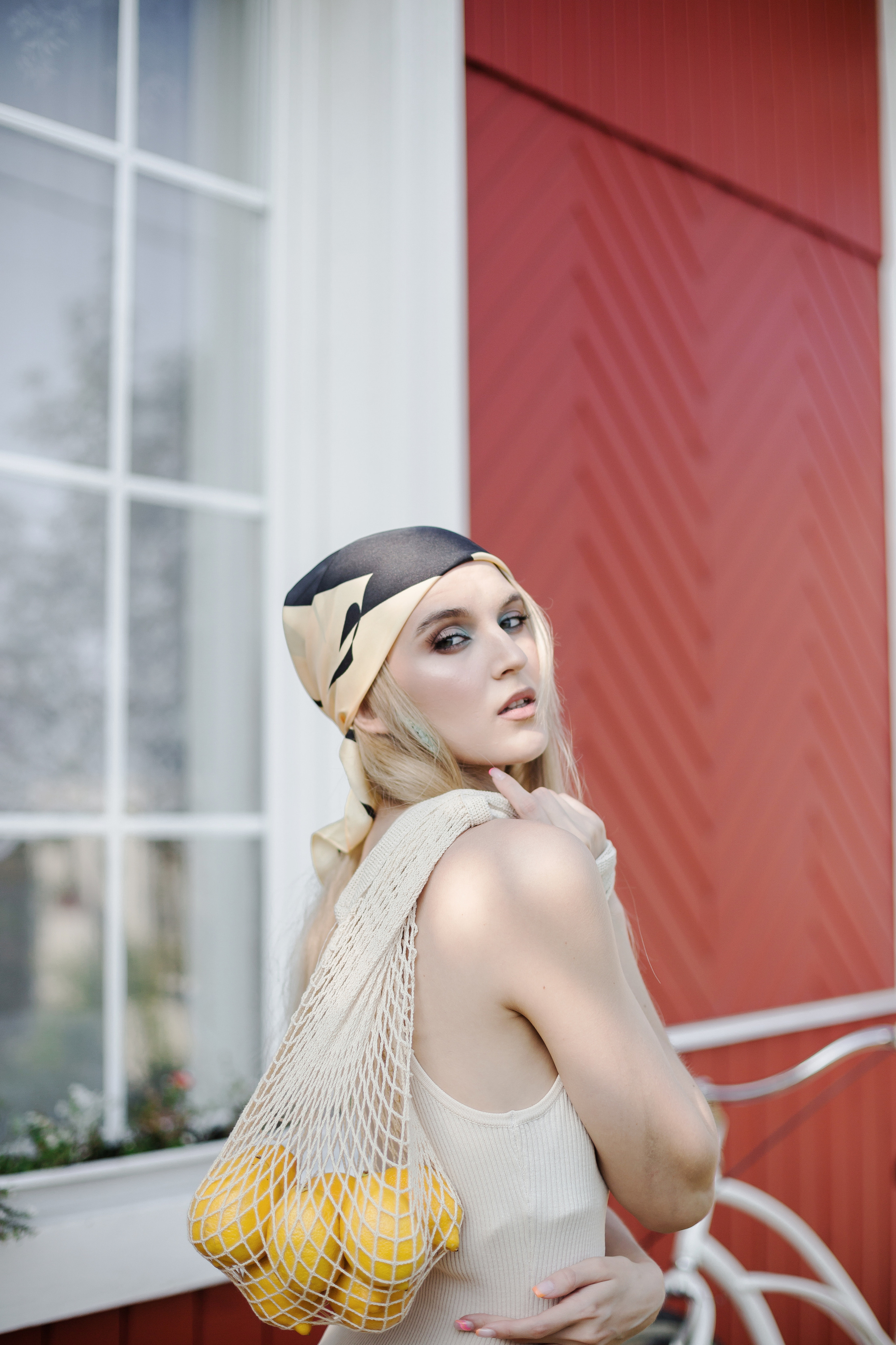 Inst: Md: @ellkomakup_ Mua: @ellkomakup_  Org: @creative_photoday Loc: @leonadacha