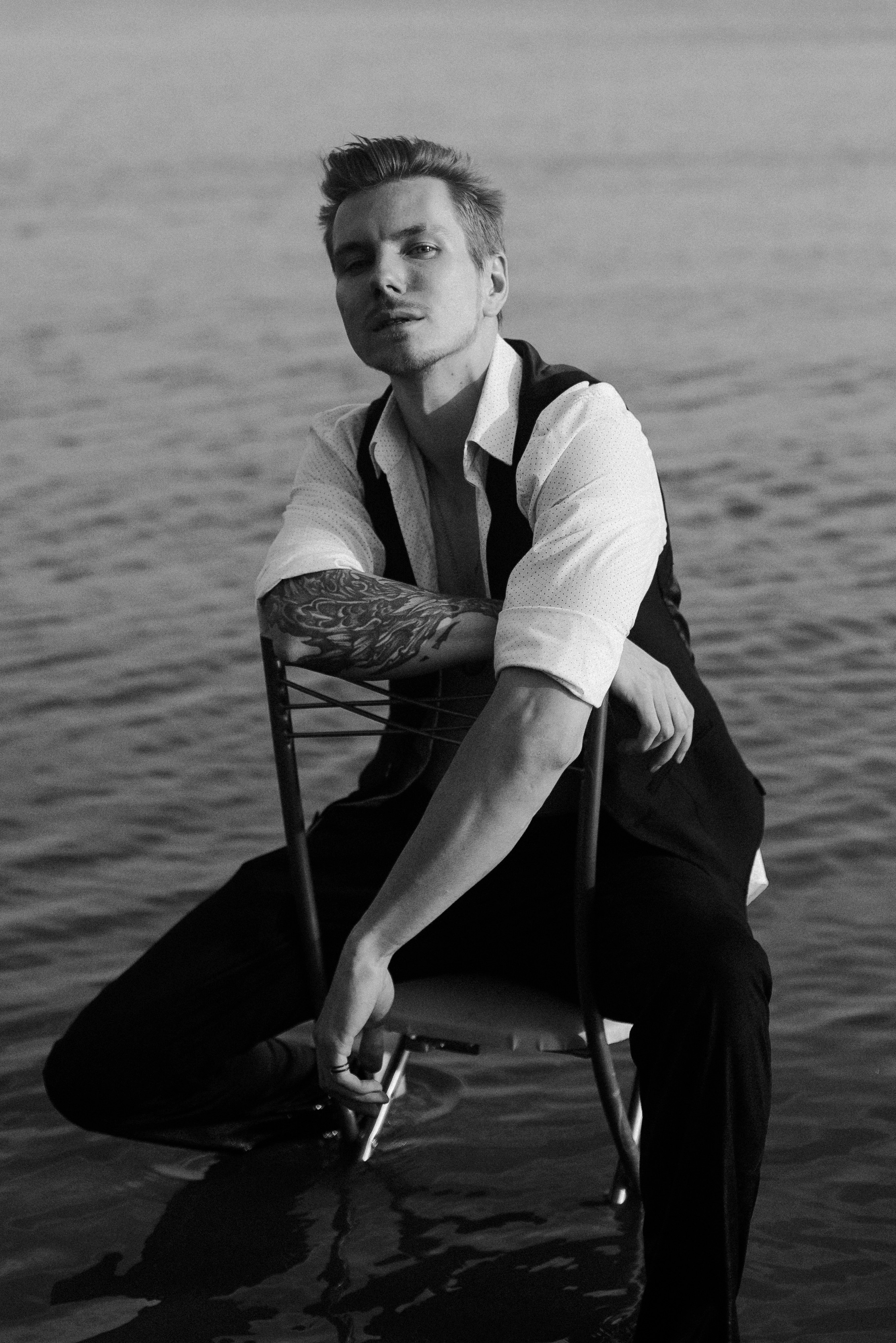 Inst: Md: @cptmarkizi Org: @divine_photoproject