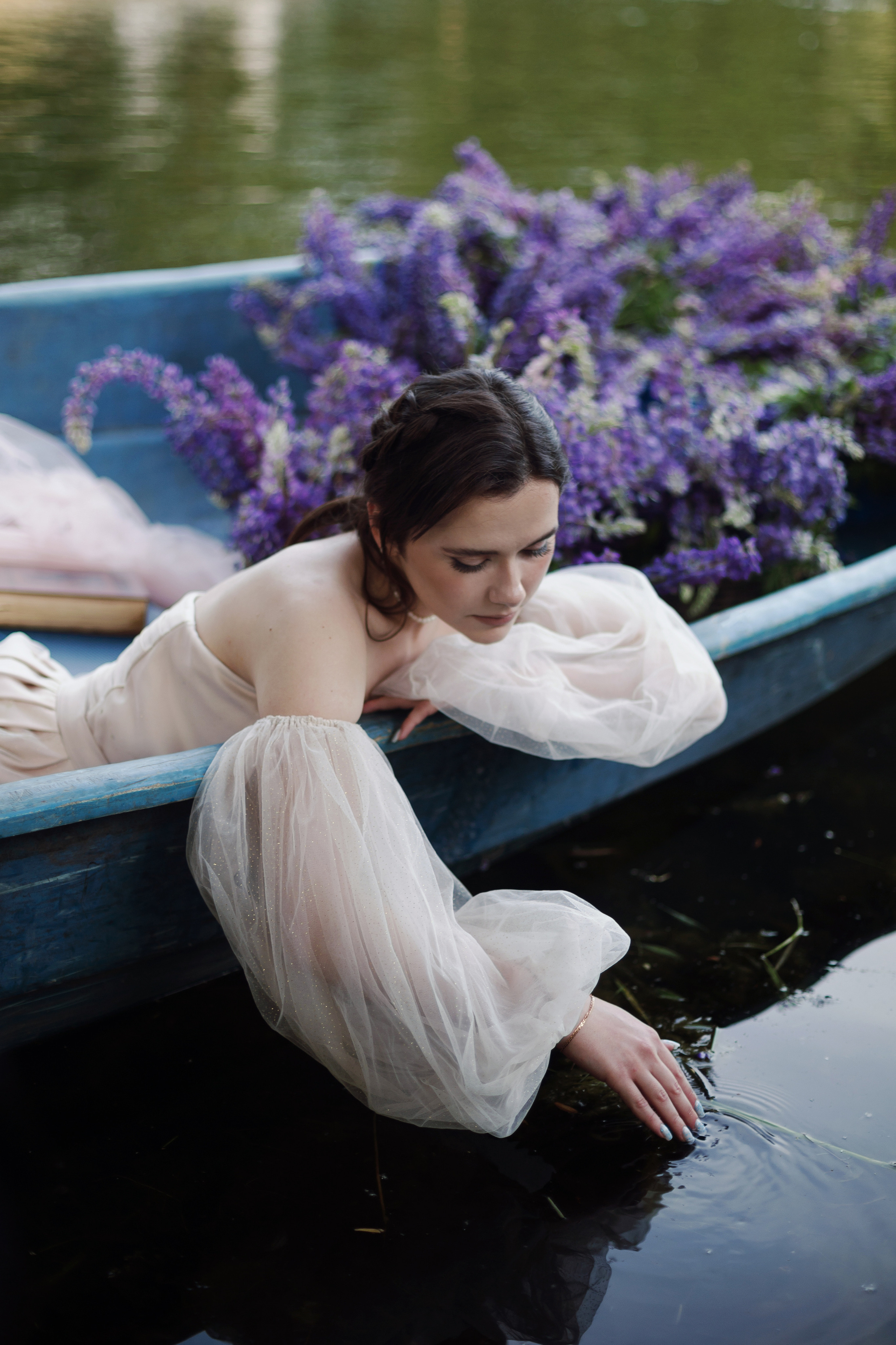 Inst: Md: @aldruuuz Mua: @kuklius_muah Dress: @studio_of_dresses Org: @creative_photoday Loc: @evgeniya_pyatnitskaya