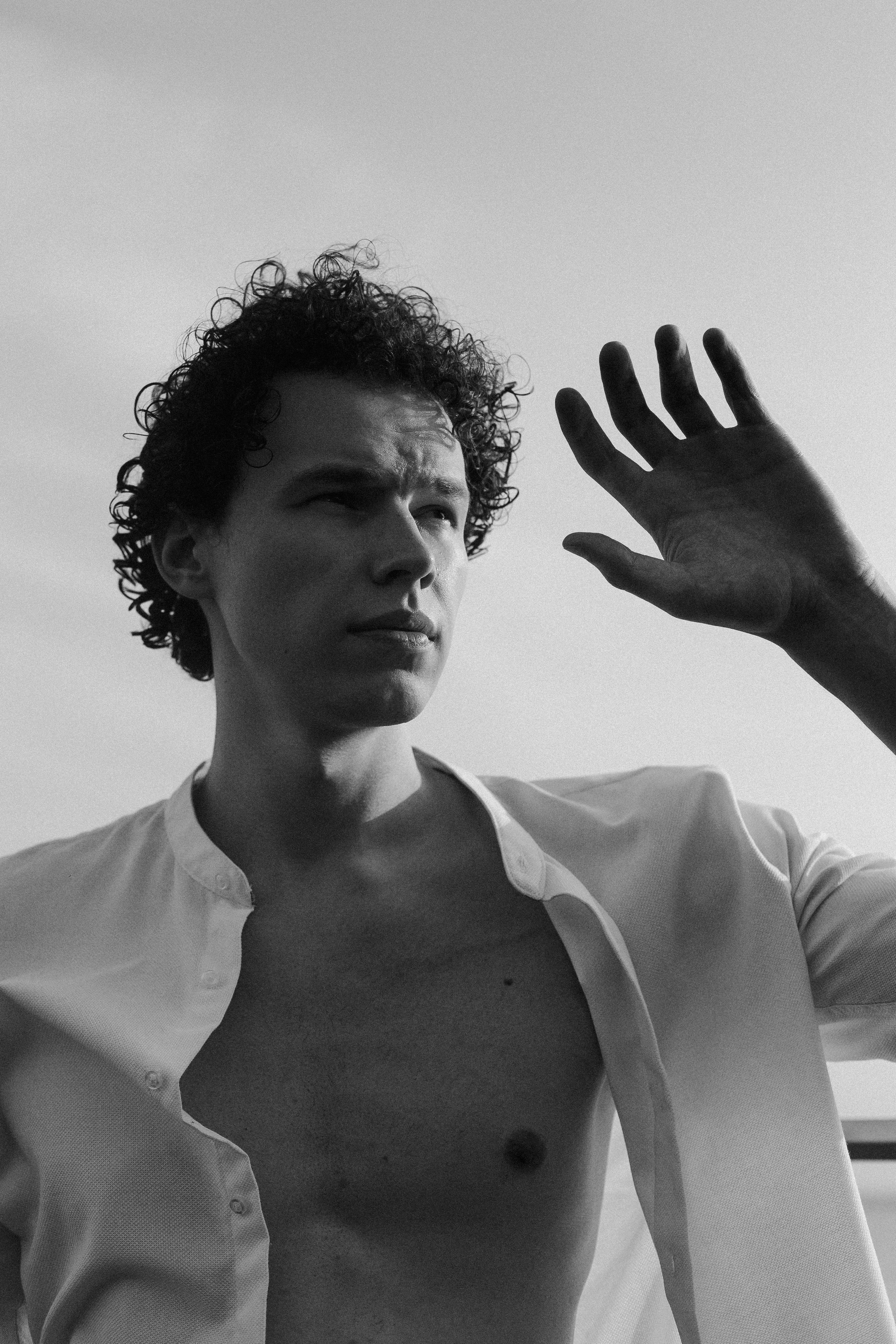 Inst: Md: @uqvivalento Org: @divine_photoproject