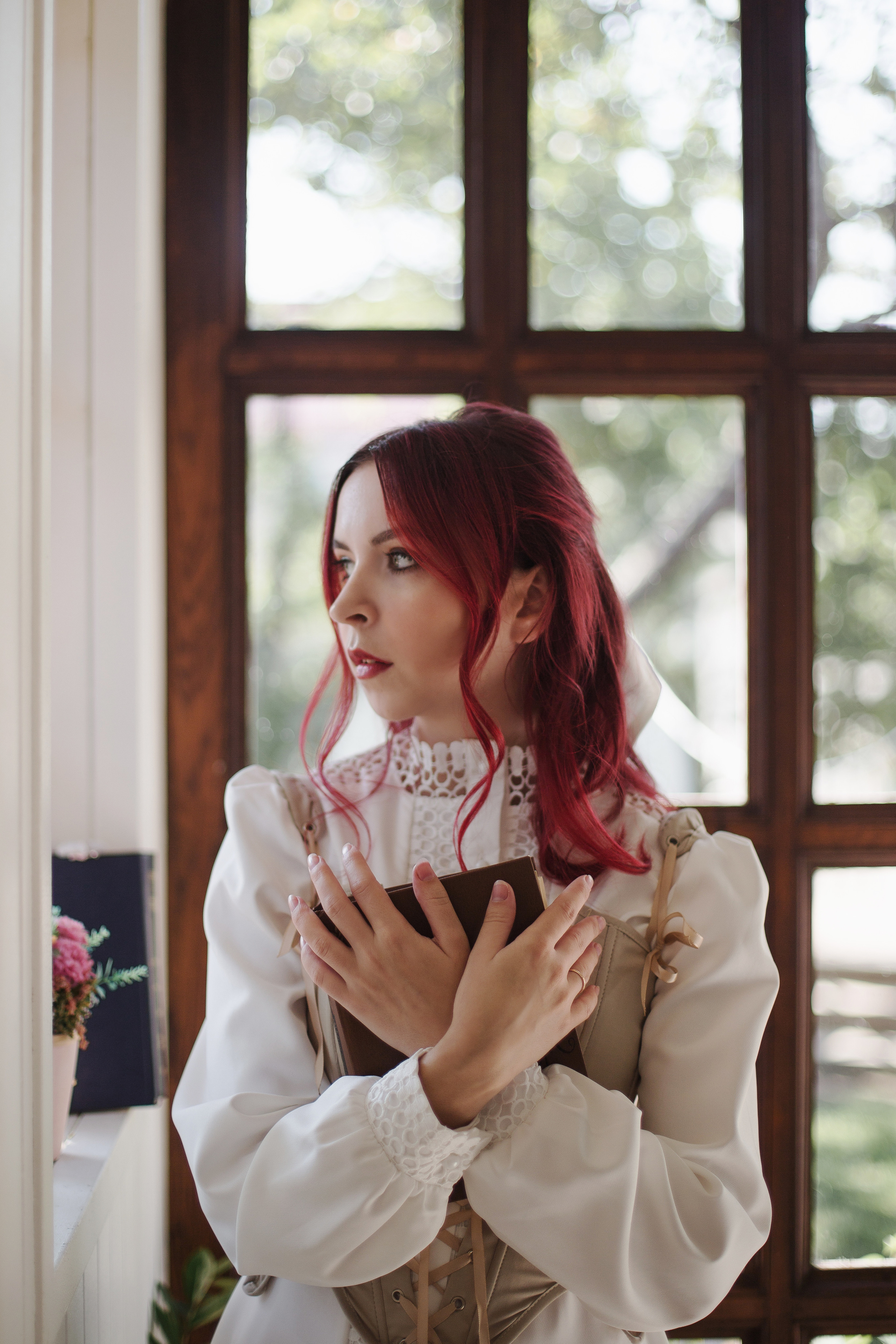 Inst: Md: @rom.viki Mua: @evgenia_makeuphair Org: @creative_photoday Loc: @leonadacha