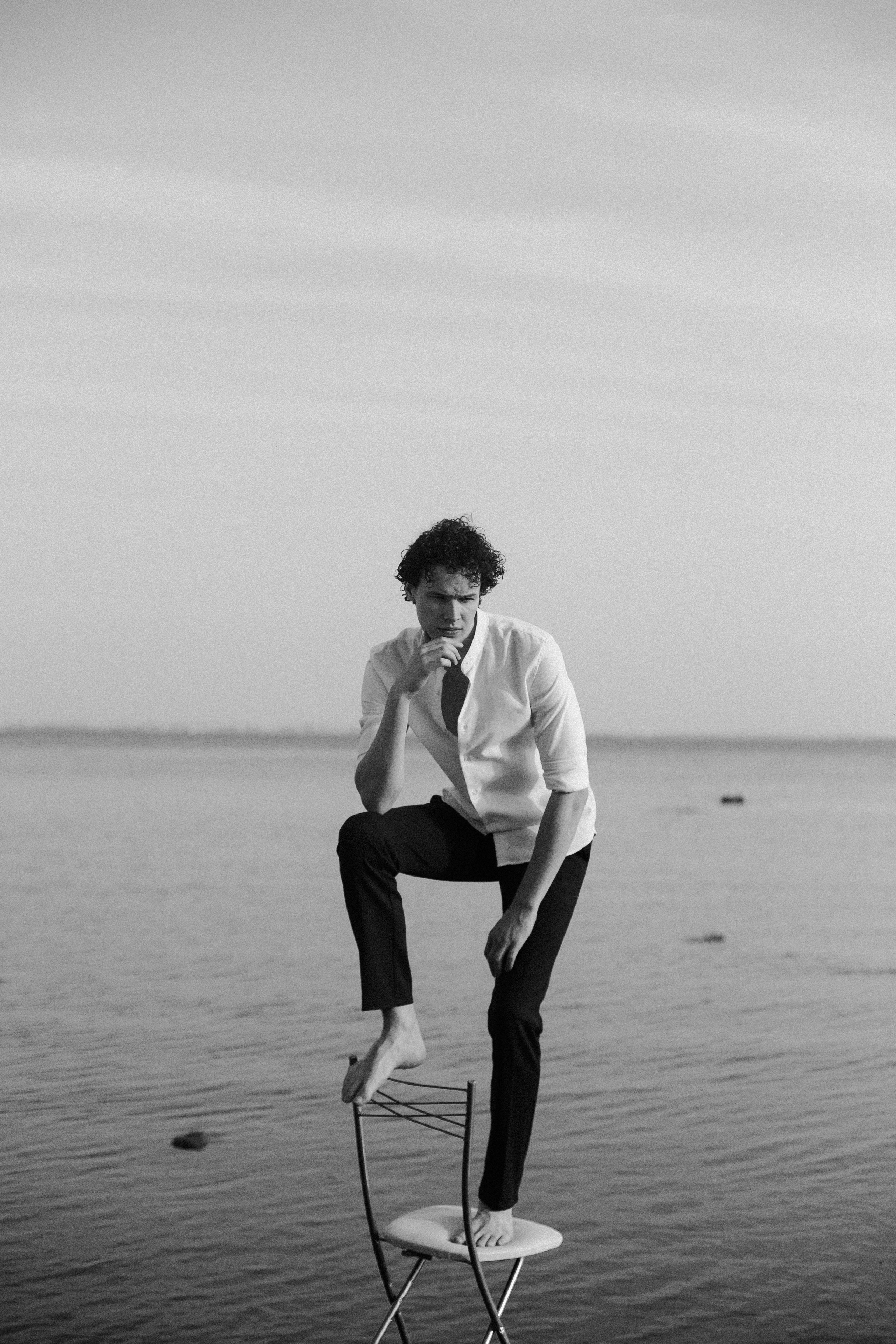 Inst: Md: @uqvivalento Org: @divine_photoproject