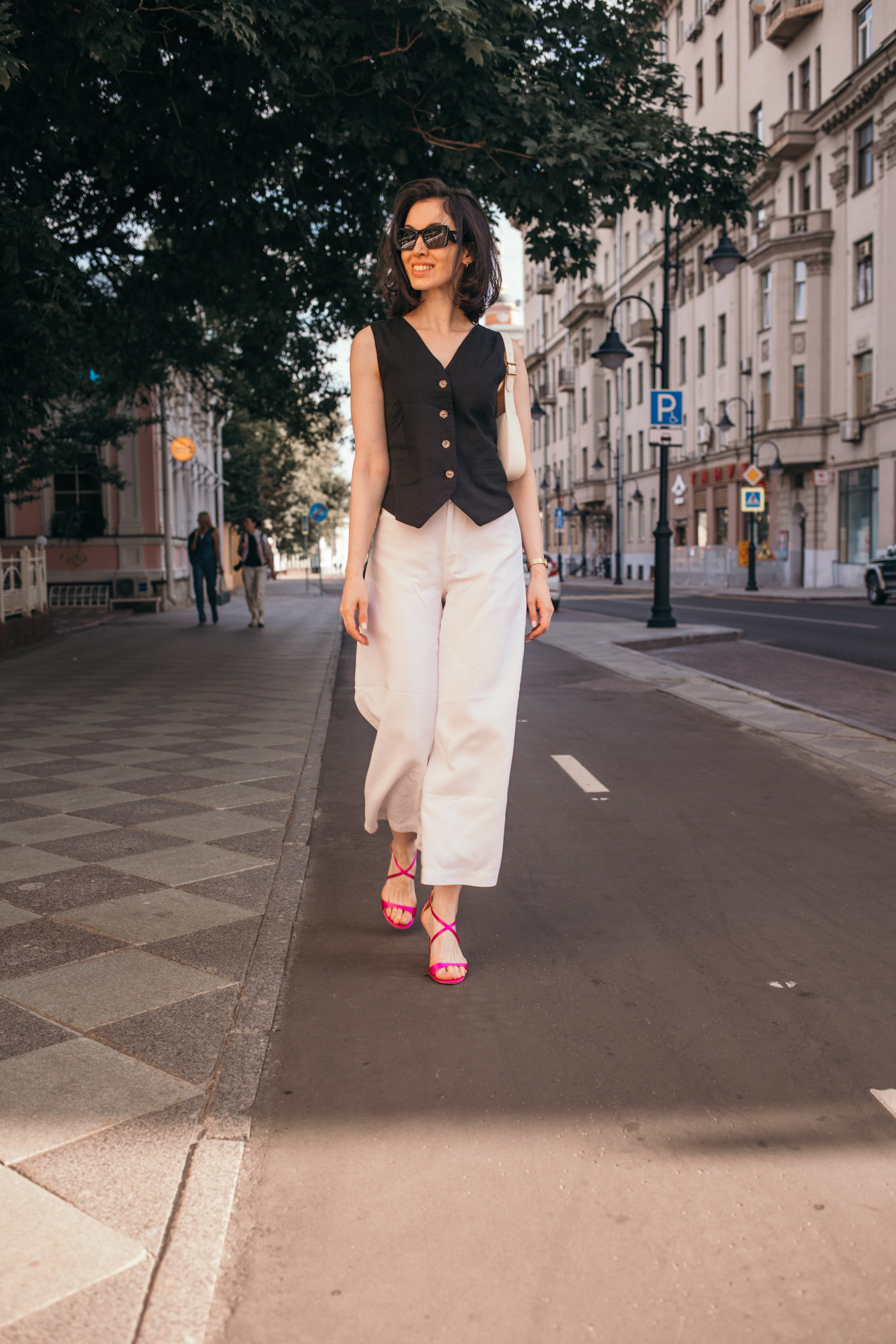 ОЛЯ. Я фотограф из Москвы к Вашим услугам