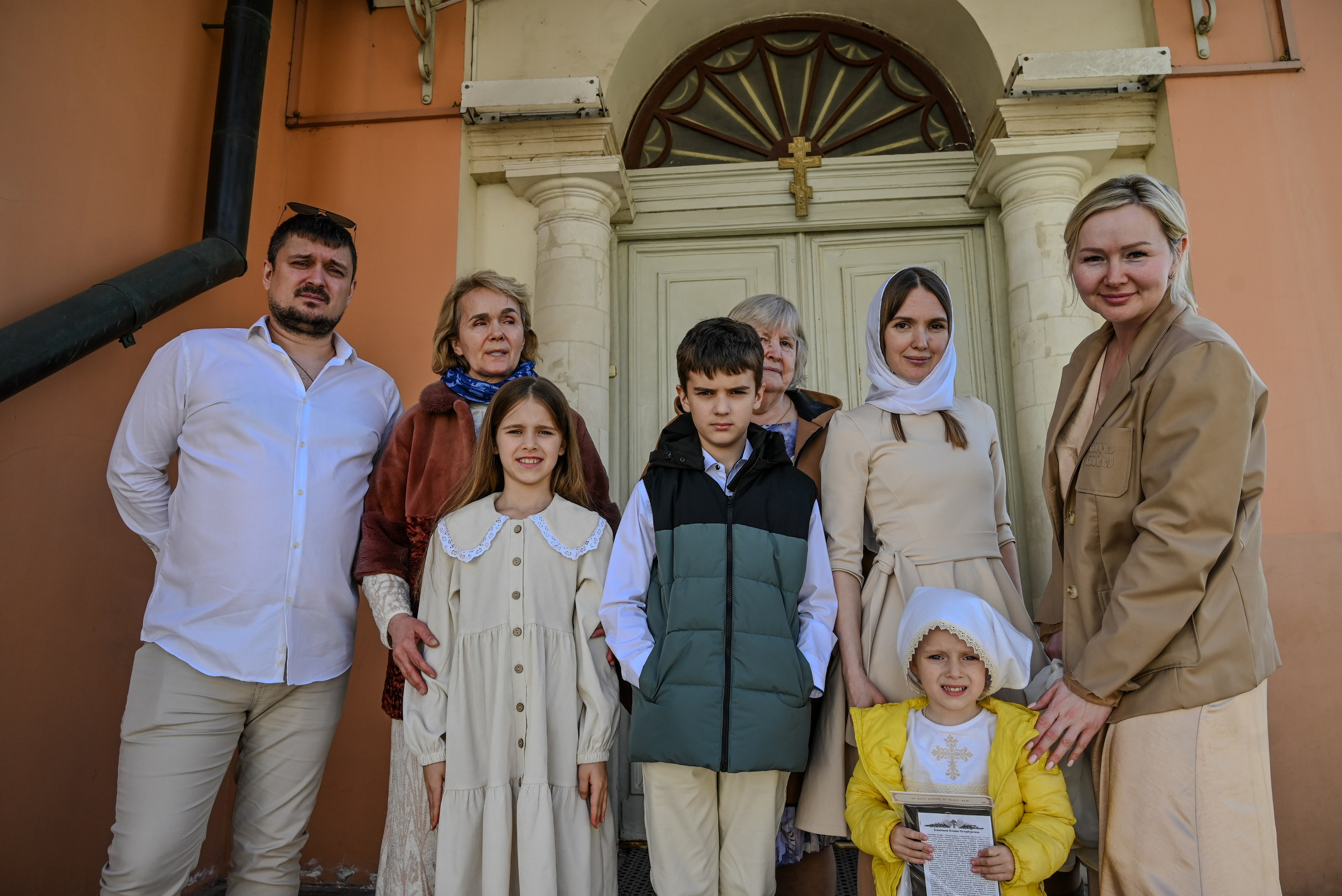 Крещение мама Анна. Семейный и детский фотограф Москва