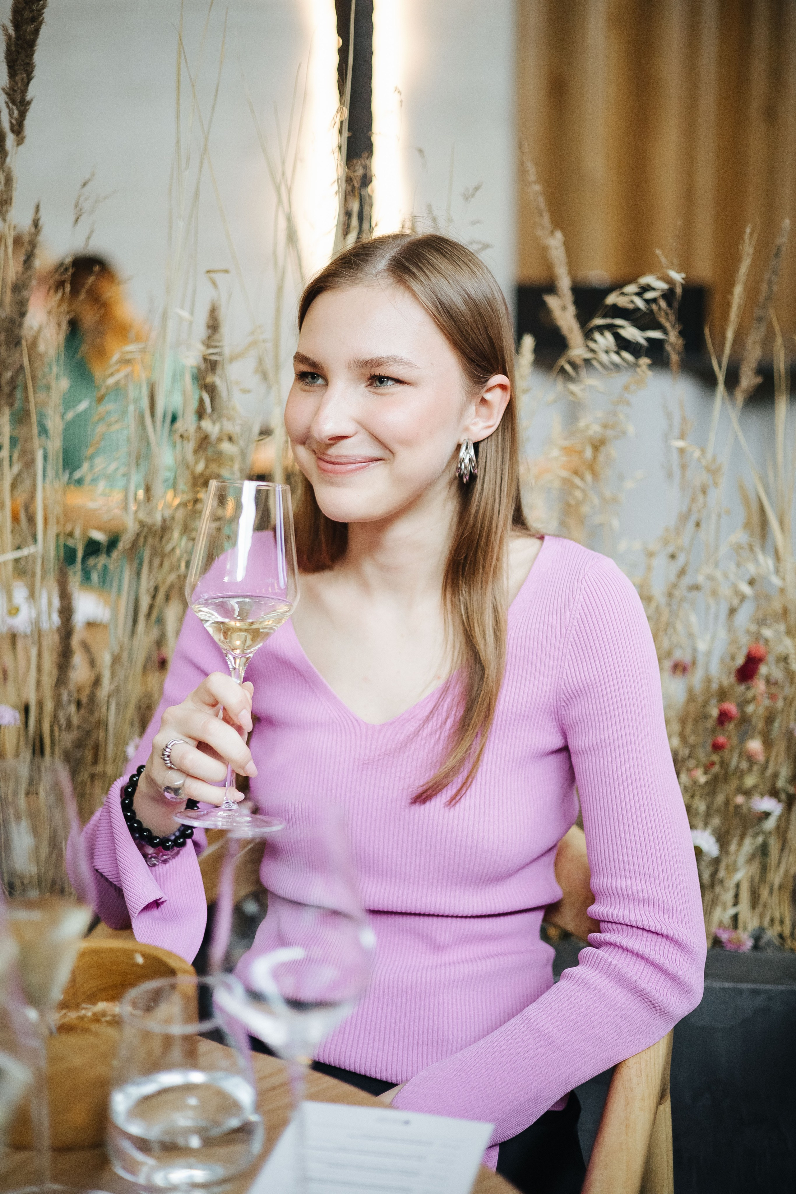 Презентация открытия магазина женской одежды GLVR в ресторане Fresco. Фотограф в Красноярске Надежда Воскресенская