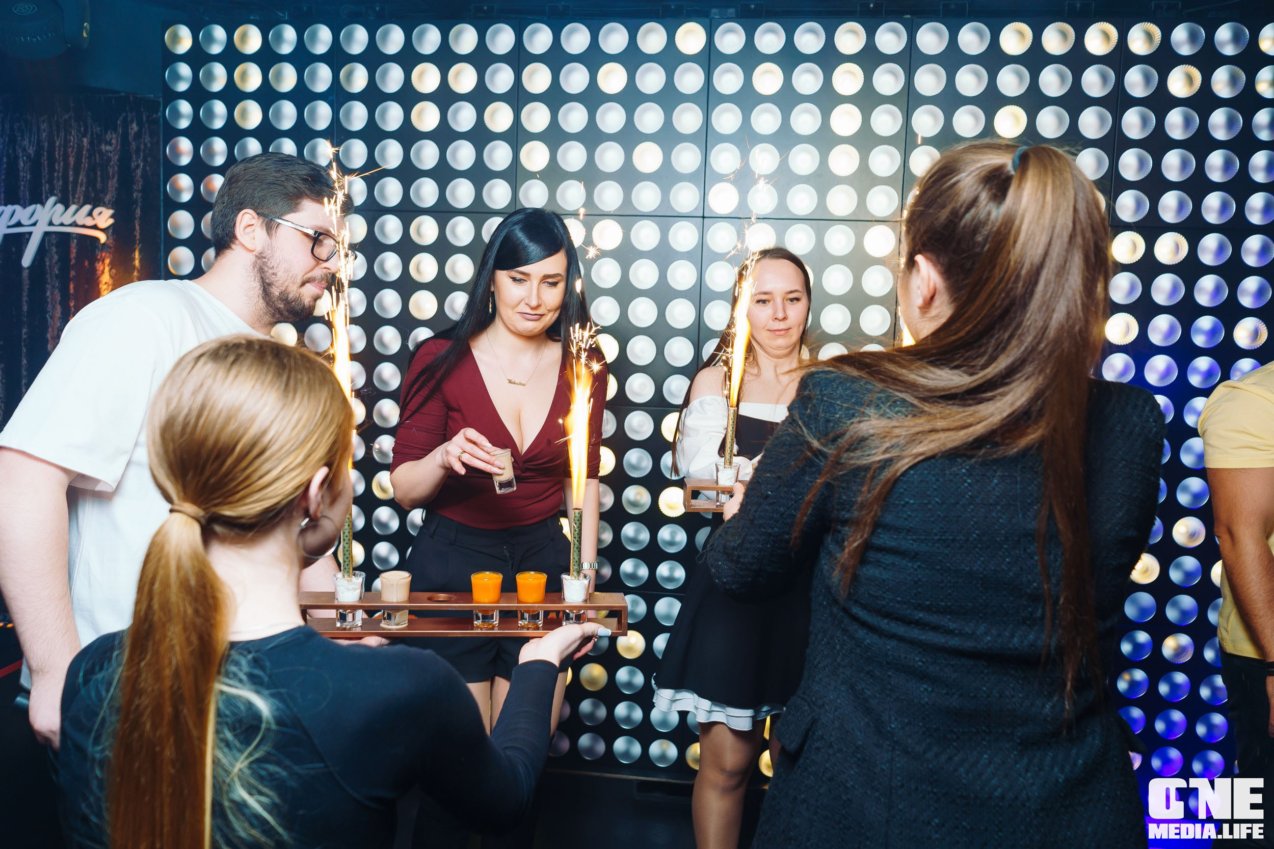 Фоторепортаж из караоке-клуба Эйфория. One Media Life: фоторепортажи, фотоотчеты с мероприятий и заведений
