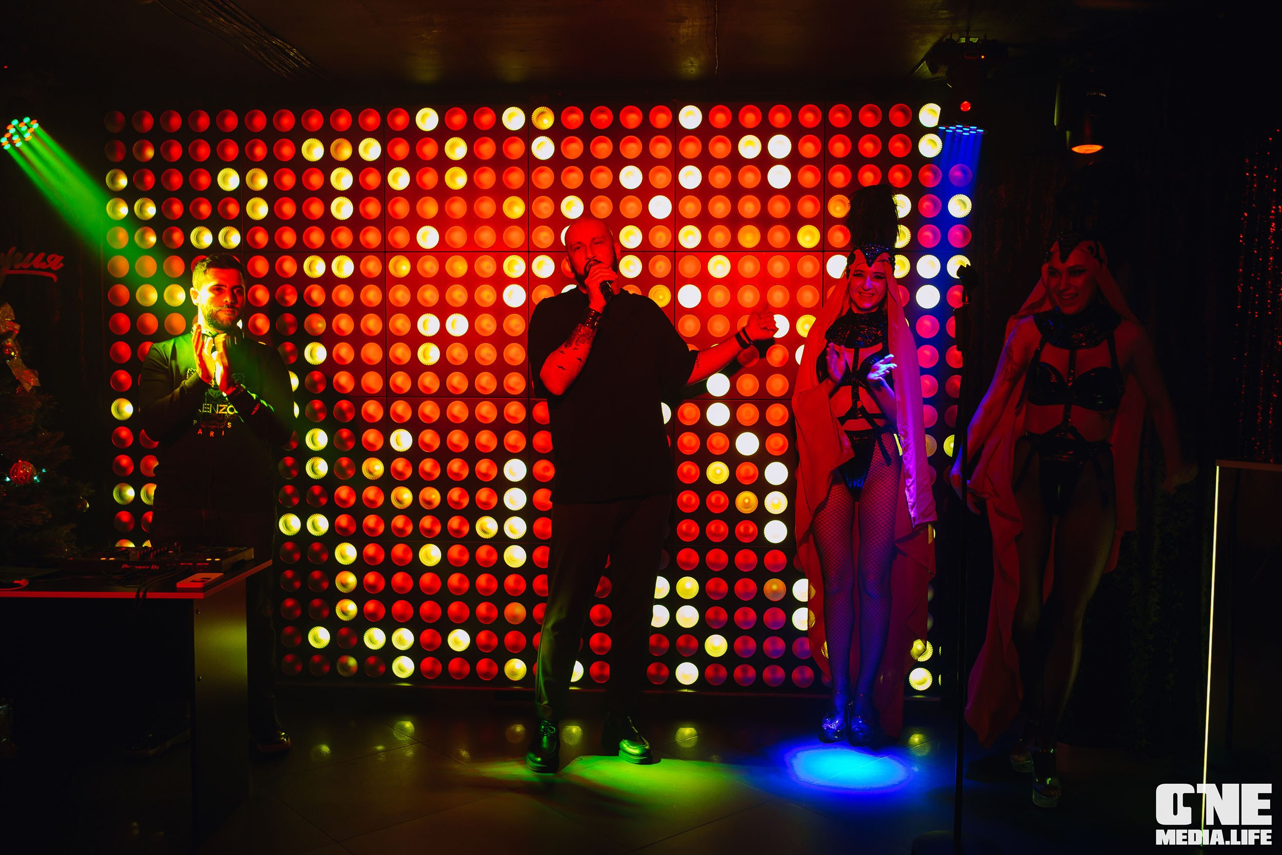 Фоторепортаж из караоке-клуба Эйфория. One Media Life: фоторепортажи, фотоотчеты с мероприятий и заведений