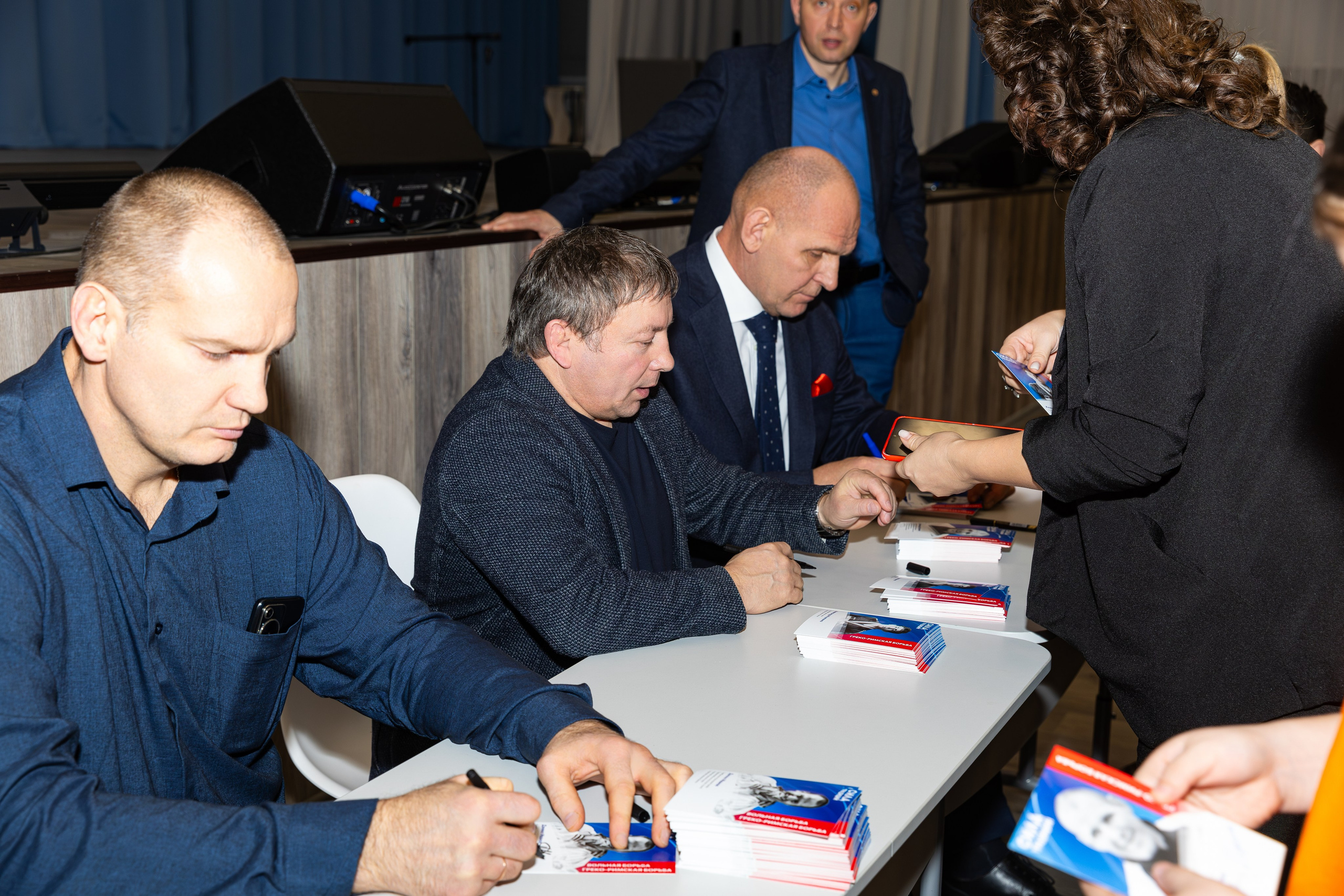 Открытия спортивного зала по вольной борьбе. В школе № 221. Фотограф Александр Поздняков  Новосибирск