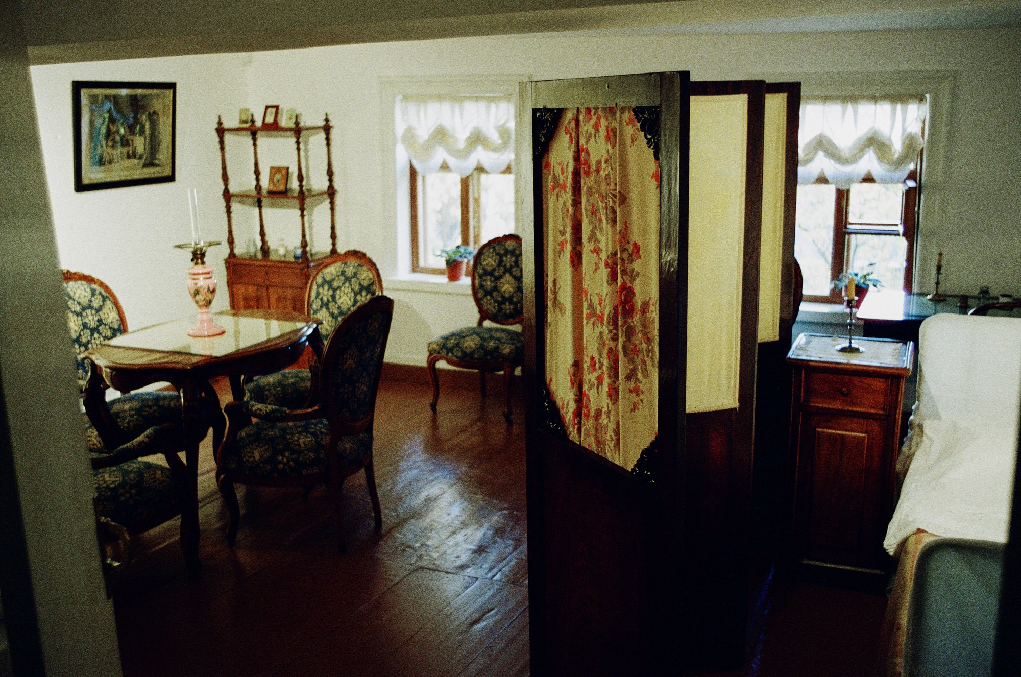 The Lev Tolstoy House Museum. Another person Pavel Potseluev. A photographer in 2025