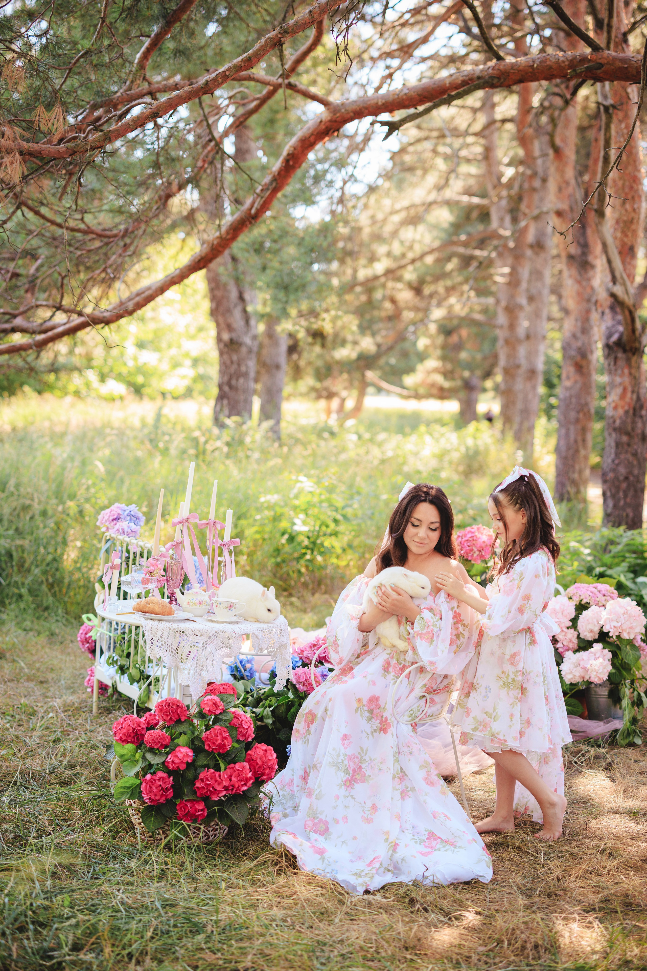 Цветочная кровать с кроликами. Семейный и детский фотограф в Краснодаре Анна Трашкова