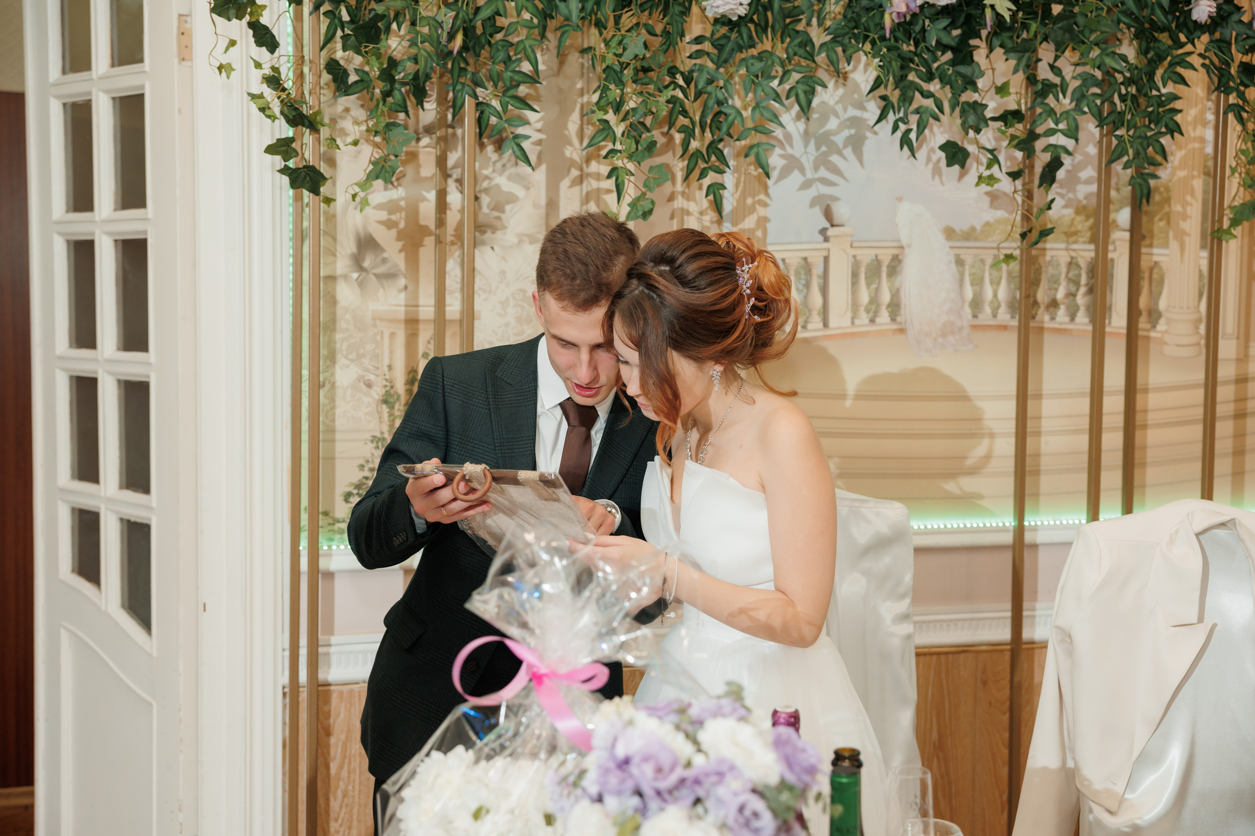 Константин и Дарья, ЗАГС ВДНХ, отель Soluxe, ресторан «Антик». Свадебный и репортажный фотограф (Москва, Королев и другие)