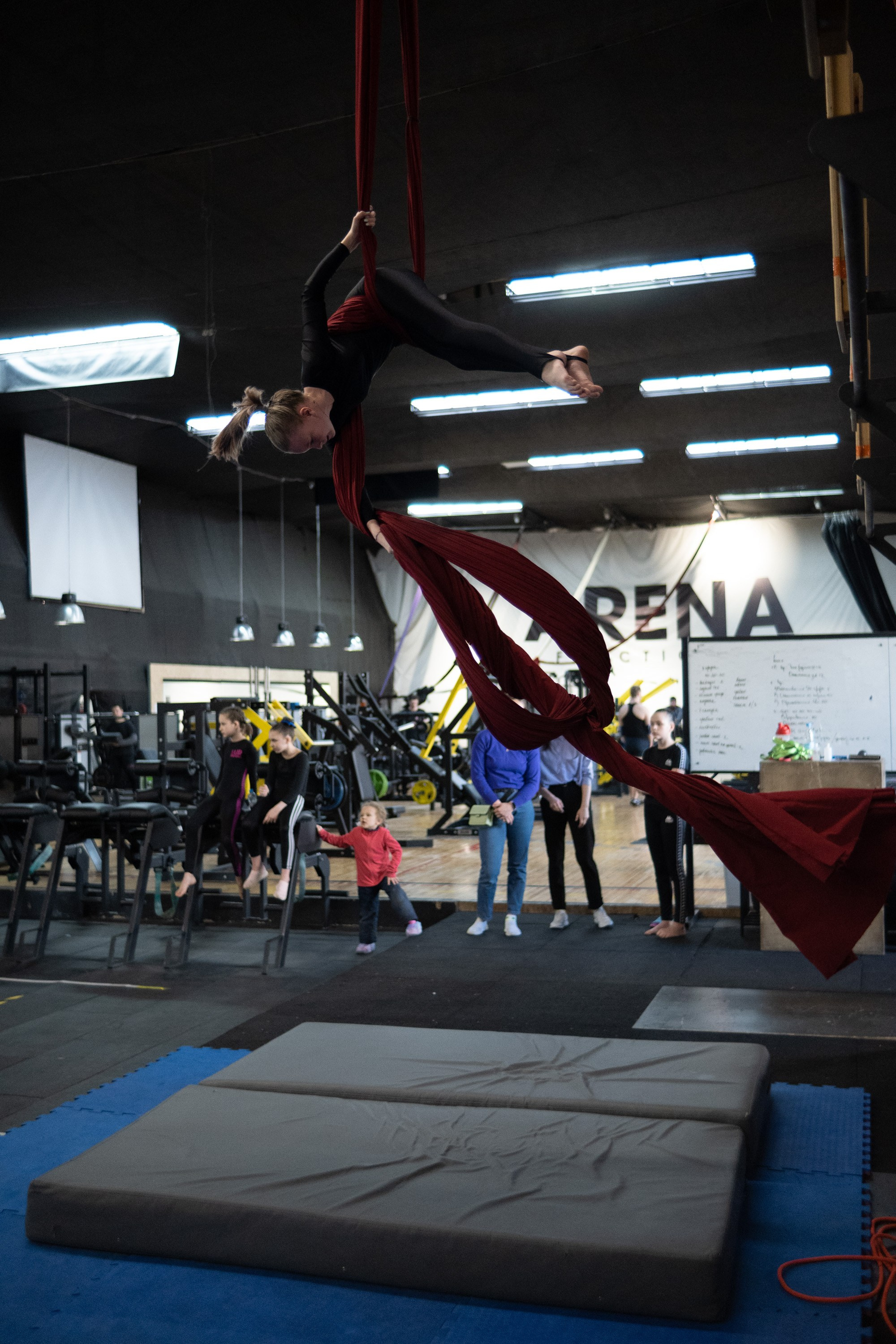 Внутриклубные соревнования по воздушной гимнастике 02.04.23