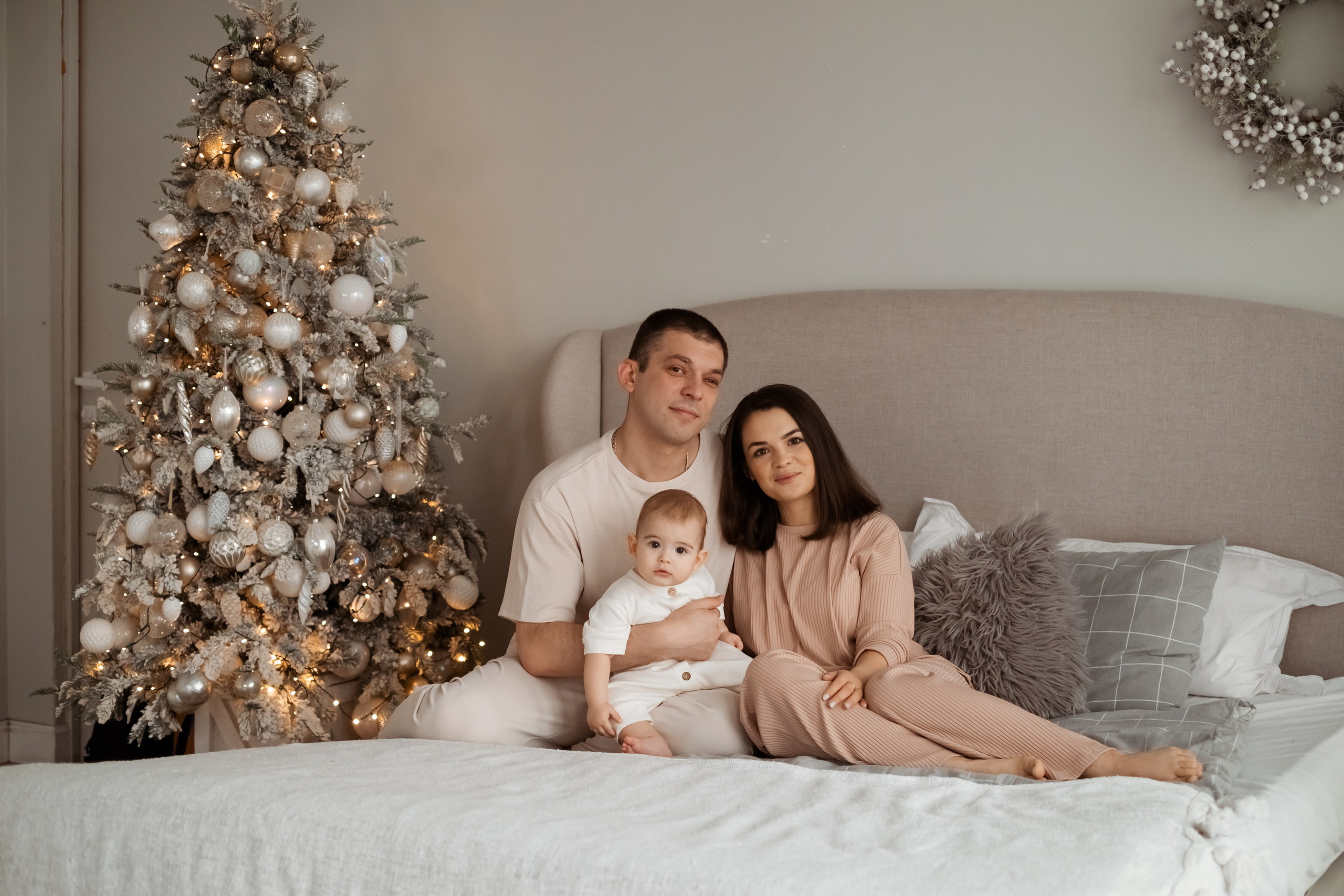 Семейная новогодняя фотосессия. Семейный и детский фотограф в Мелитополе /Наталья Зацеркляная