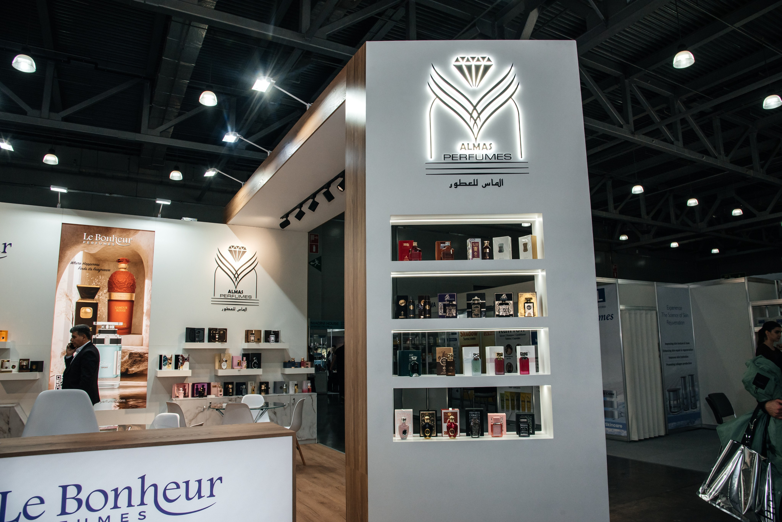 Almas parfumes Intersharm 2025. Фотограф в Москве Елена Брюханова