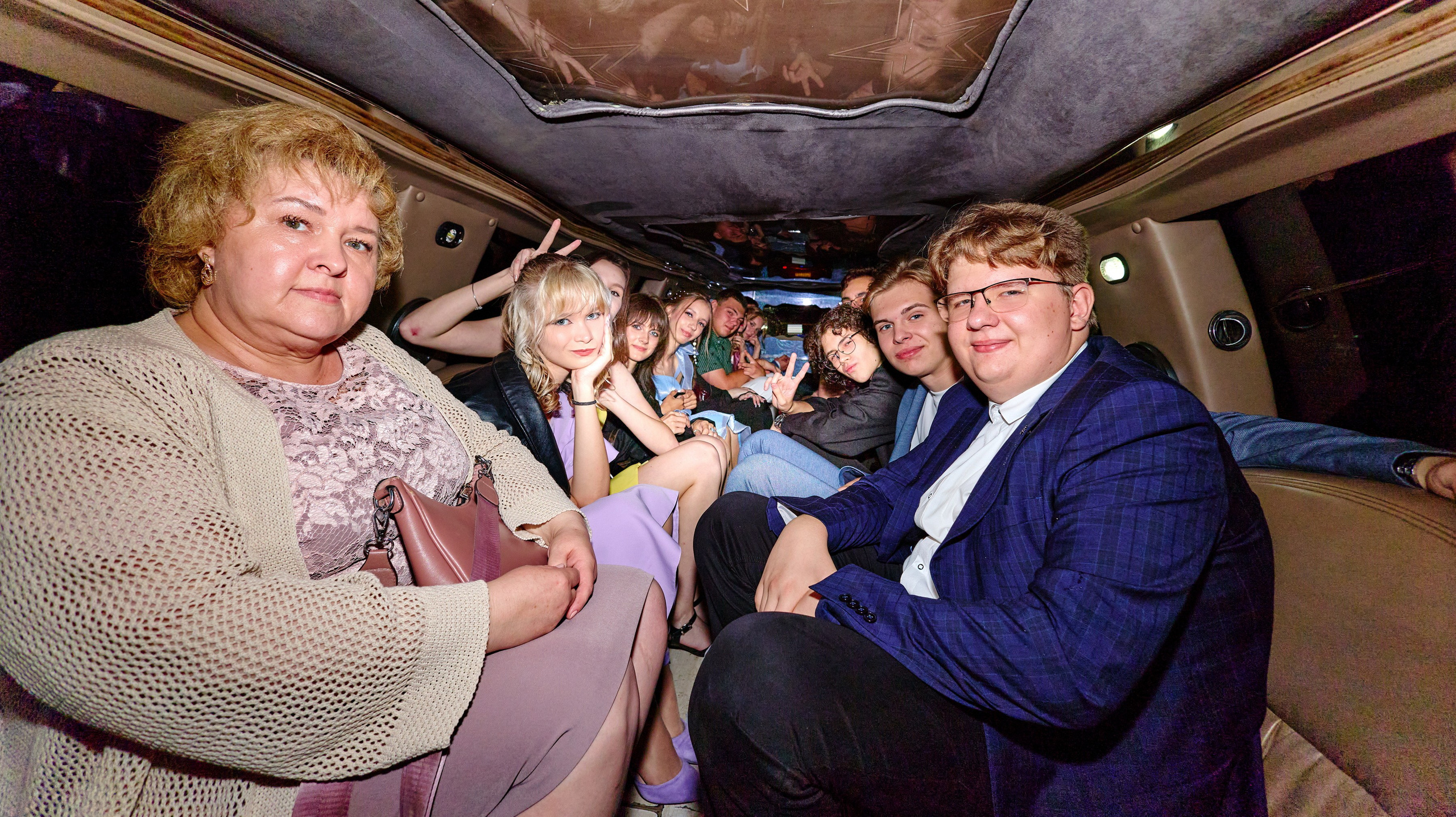 Выпускной 35 Сош. Фотограф Выпускные альбомы Таганрог Сергей Коробченко