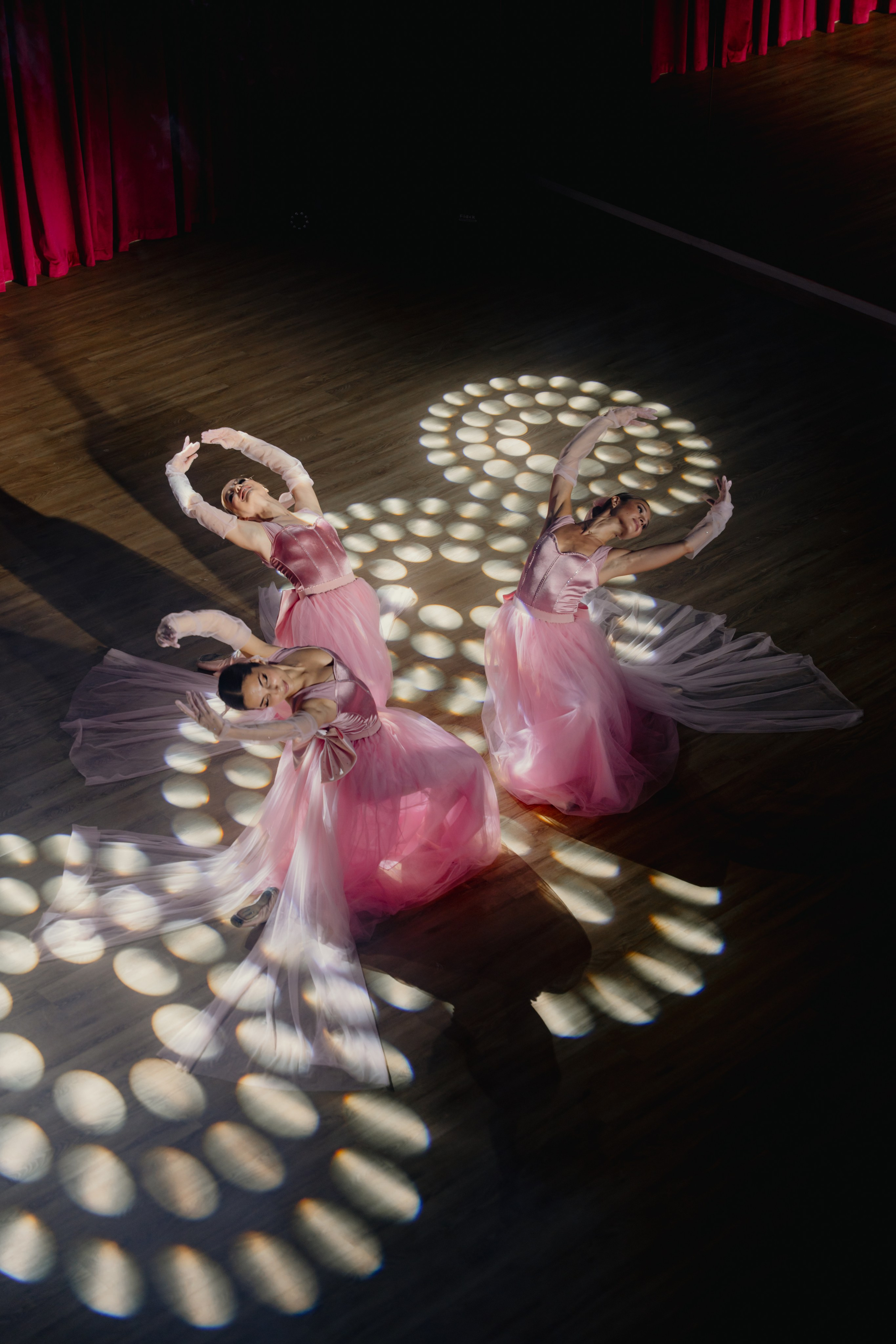 «DISNEY». Танцевальный проект с балеринами «Old Money» в Екатеринбурге