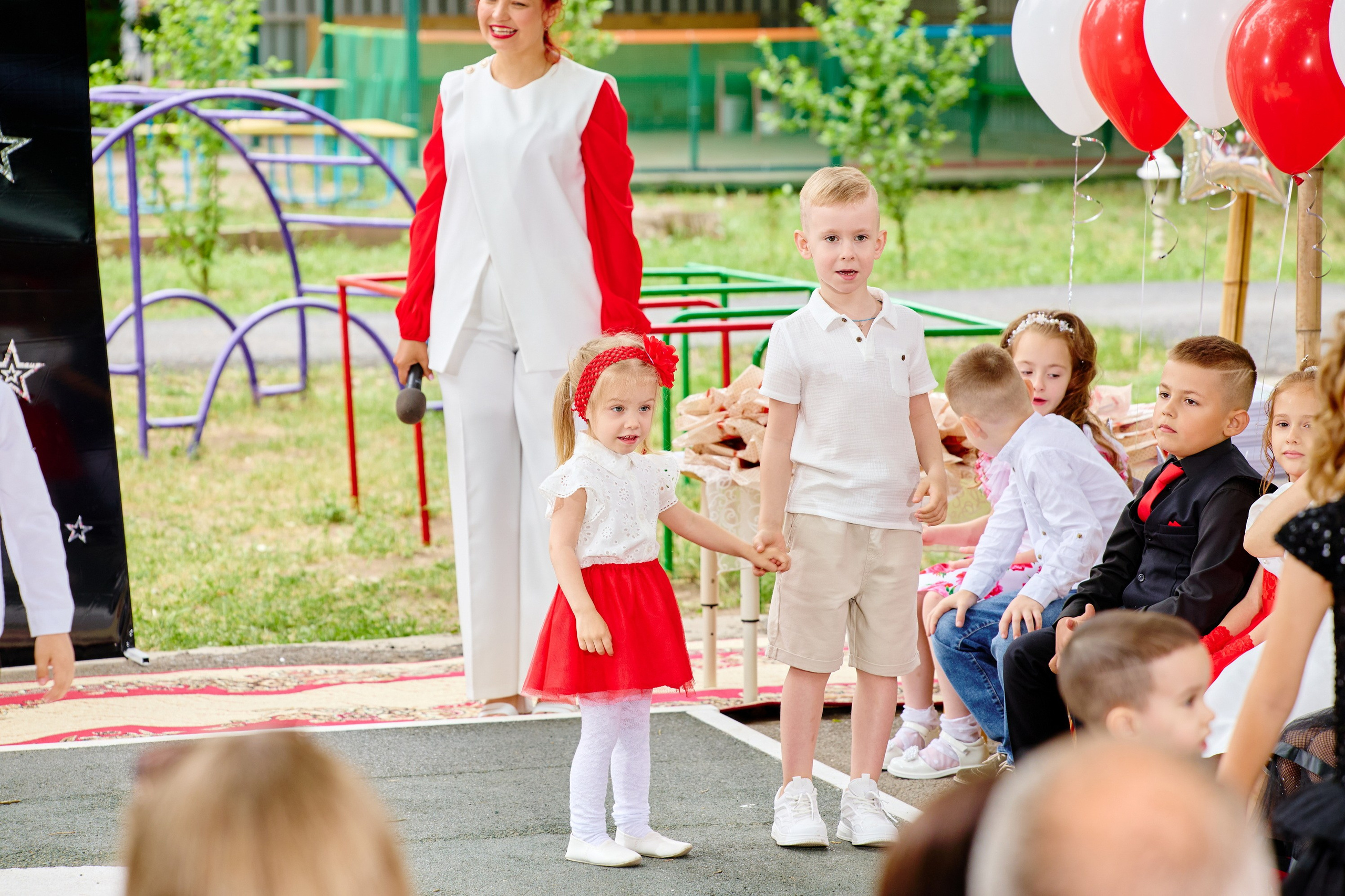 Выпускной 45 сад. Фотограф Выпускные альбомы Таганрог Сергей Коробченко