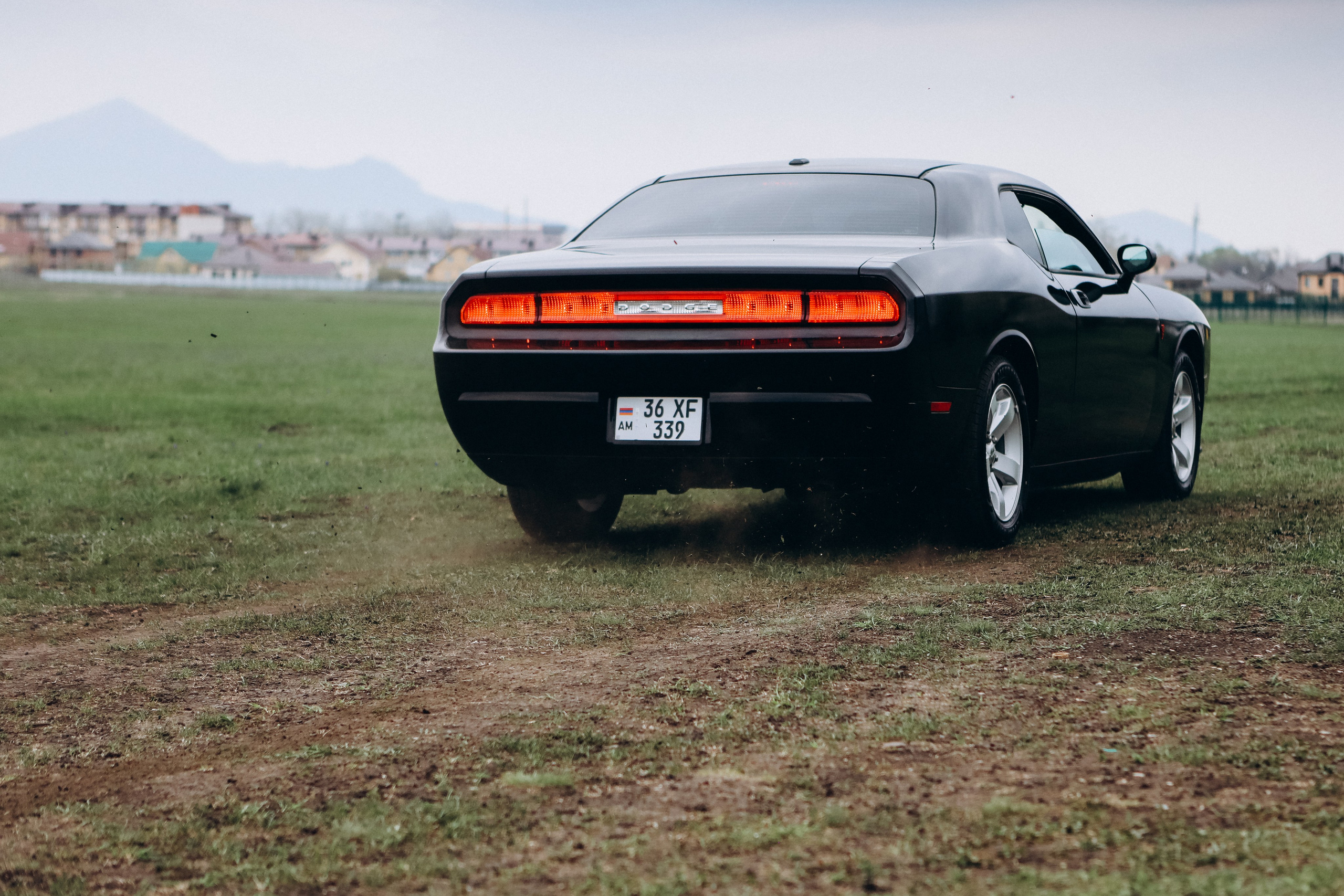 Dodge Challenger SRT Demon. Свадебный и портретный фотограф в Пятигорске, КМВ — Власова Юля